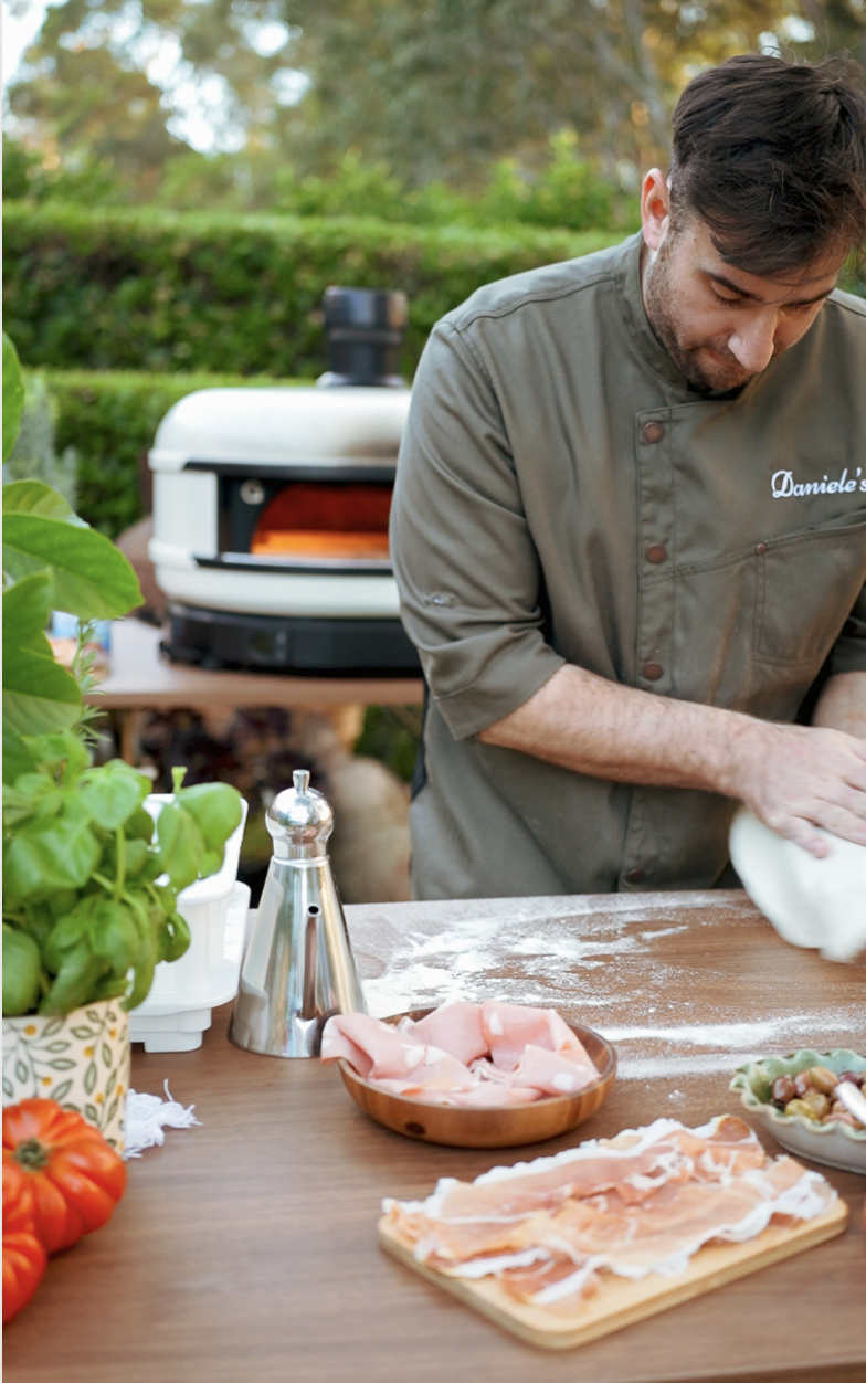 private event catering in sydney - live pizza chef and italian food for bespoke events in sydney and nsw