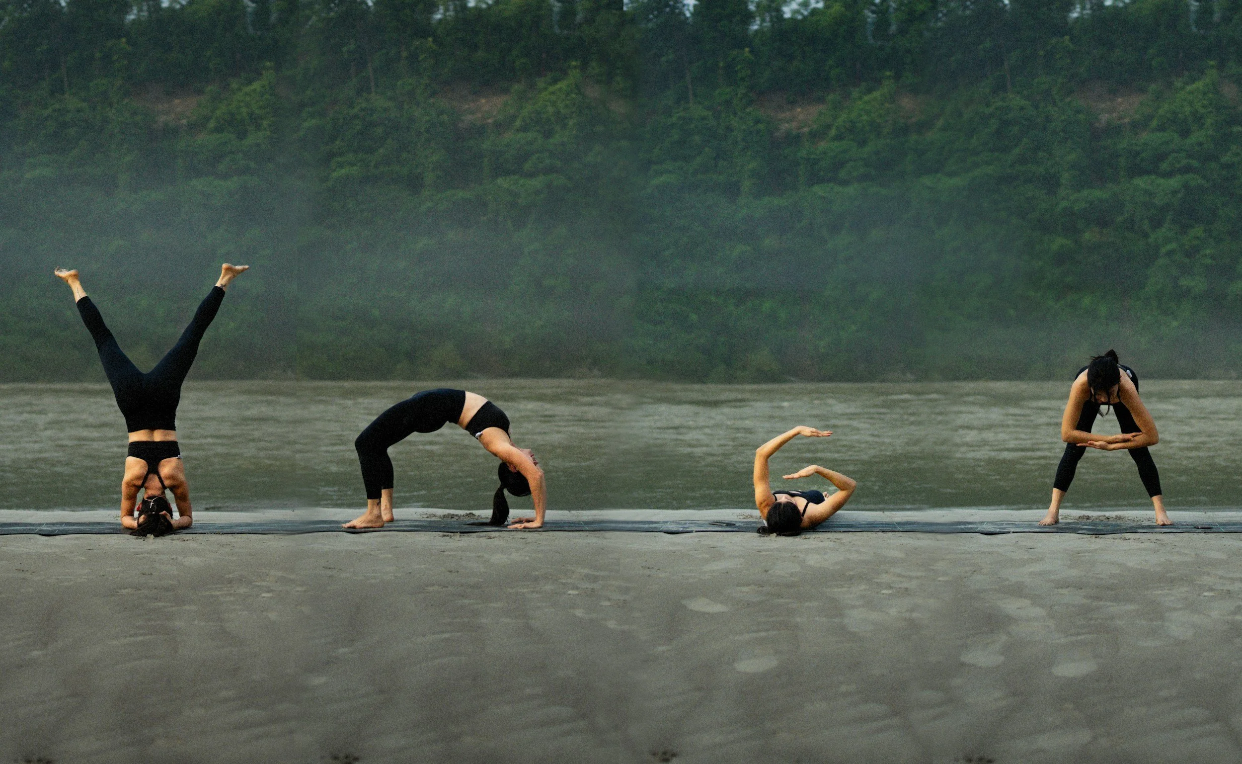 Secuencia de posturas de yoga junto a un río, imagen del equilibrio entre cuerpo y mente que promueve el Ayurveda