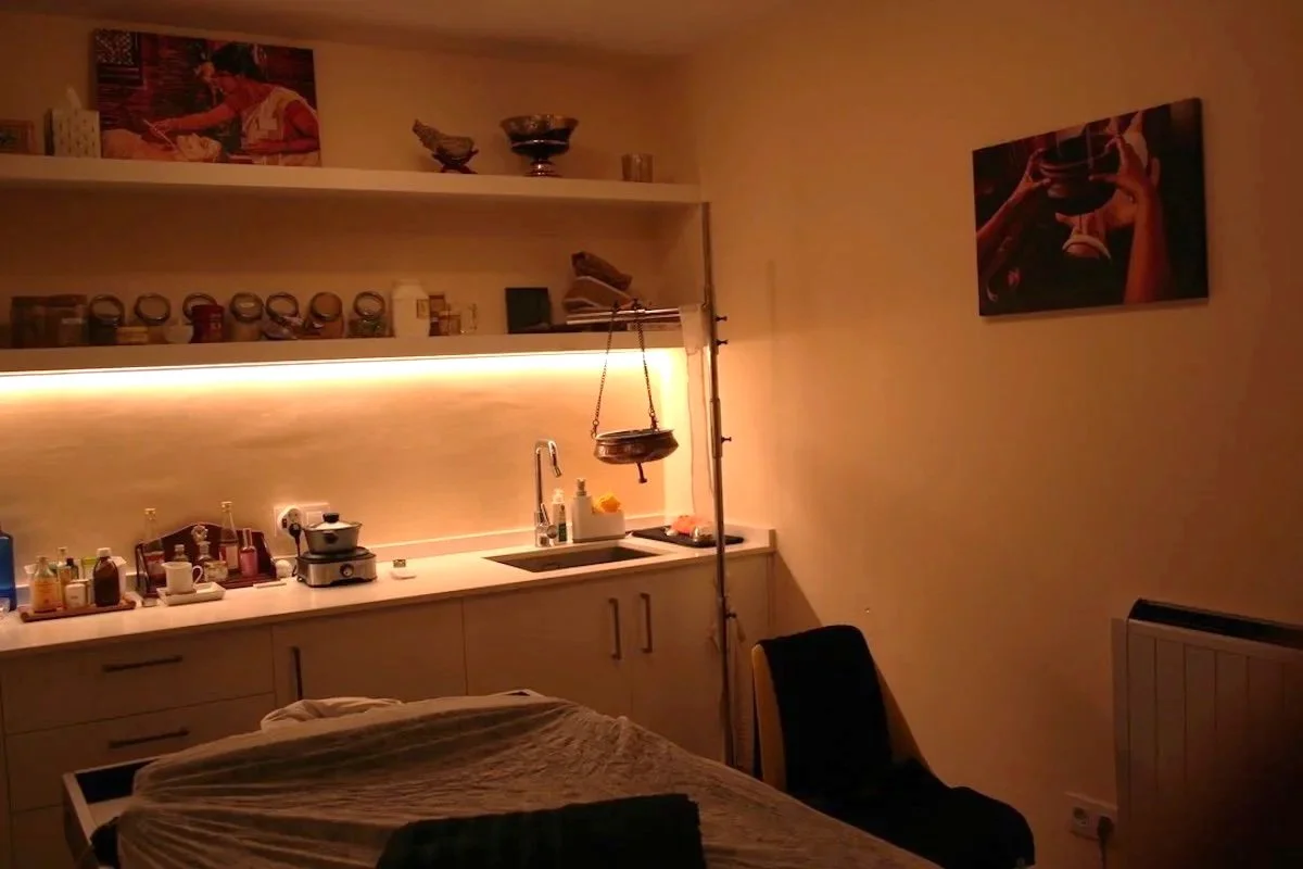 Sala de tratamientos ayurvédicos en consulta de Ayurveda en Barcelona