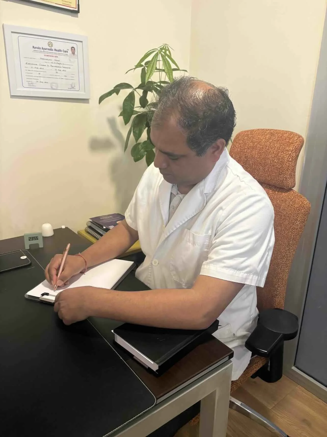Narayan Yadav Ayurveda Barcelona Gracia