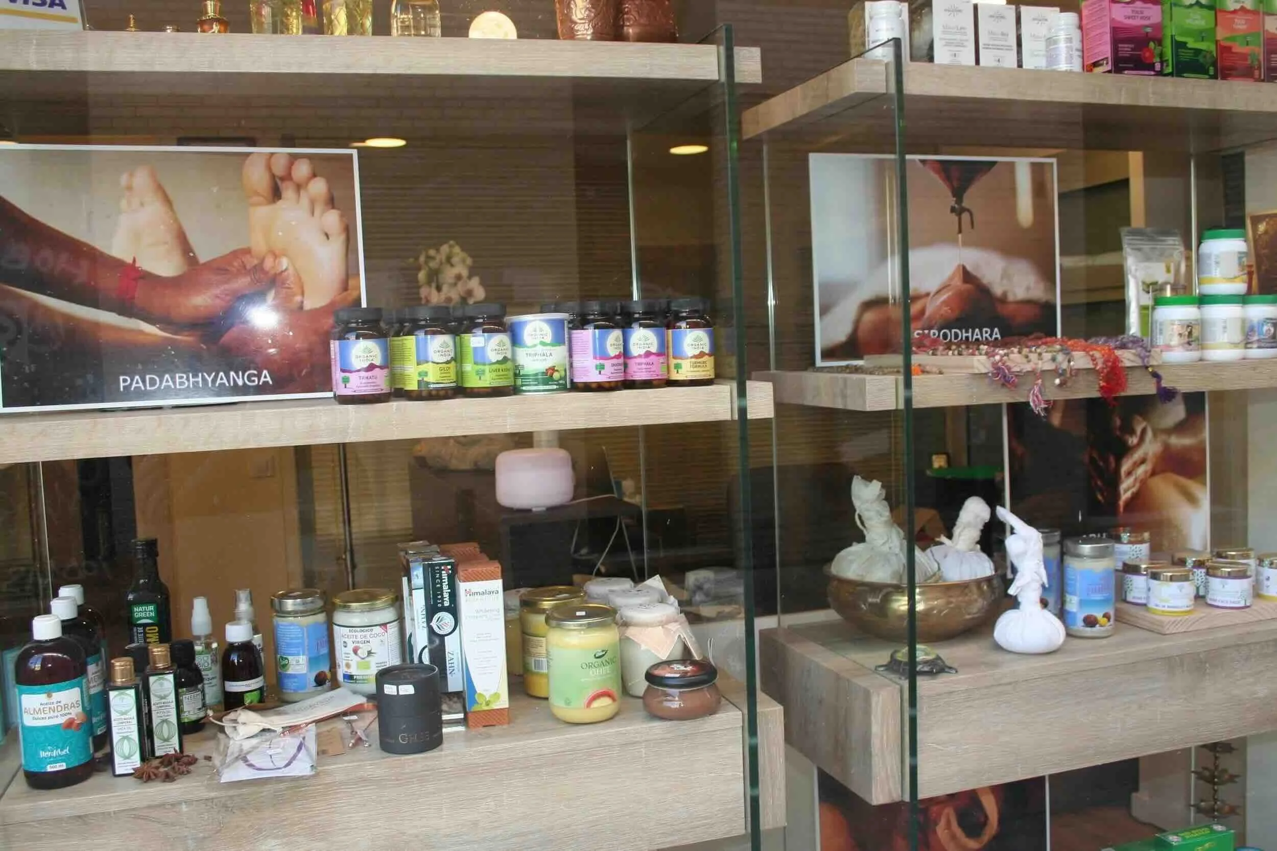 Ayurvedic Health Center in Plaça John Lennon