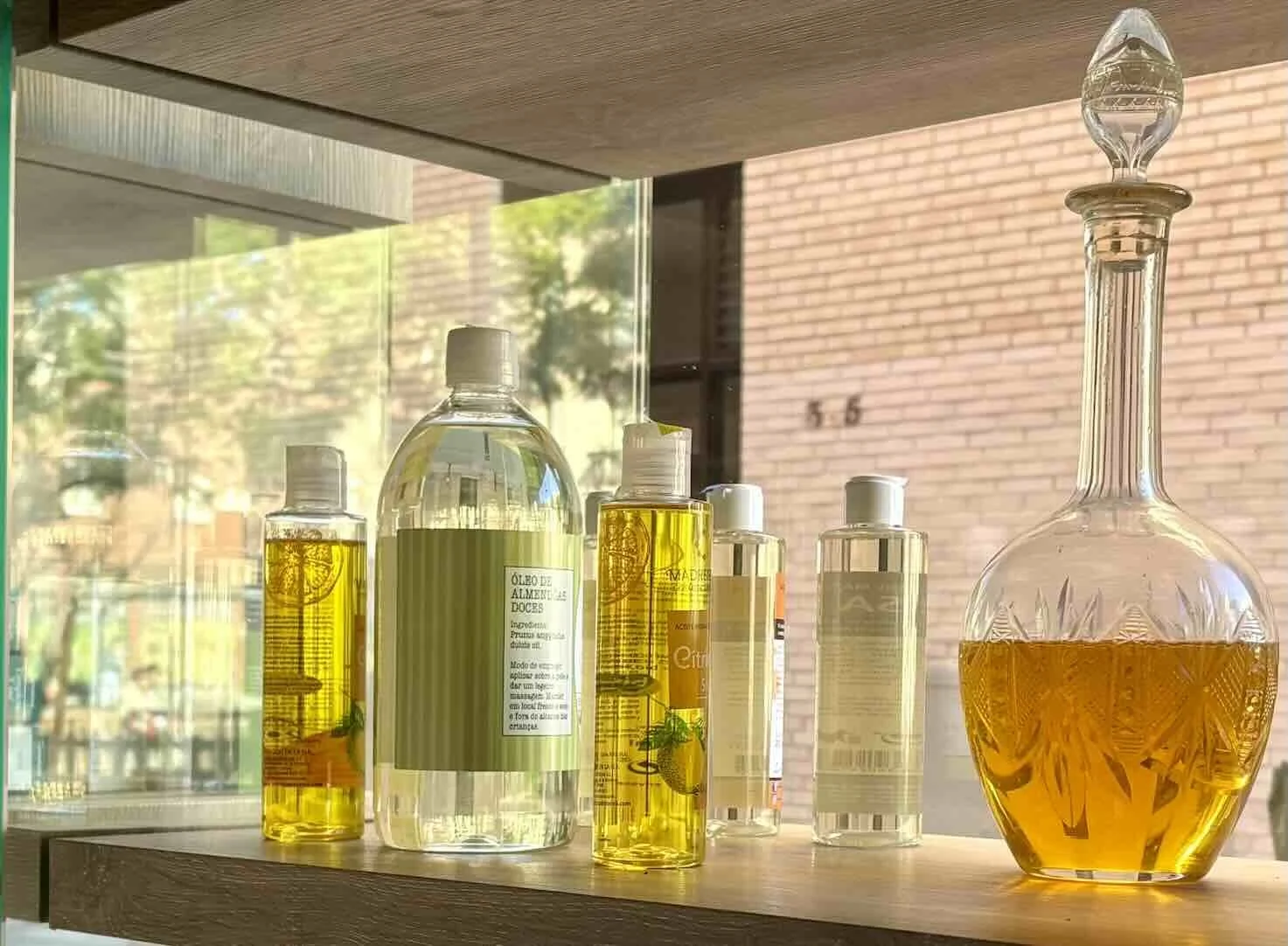 Aceites ayurvédicos terapéuticos utilizados en tratamientos de Ayurveda