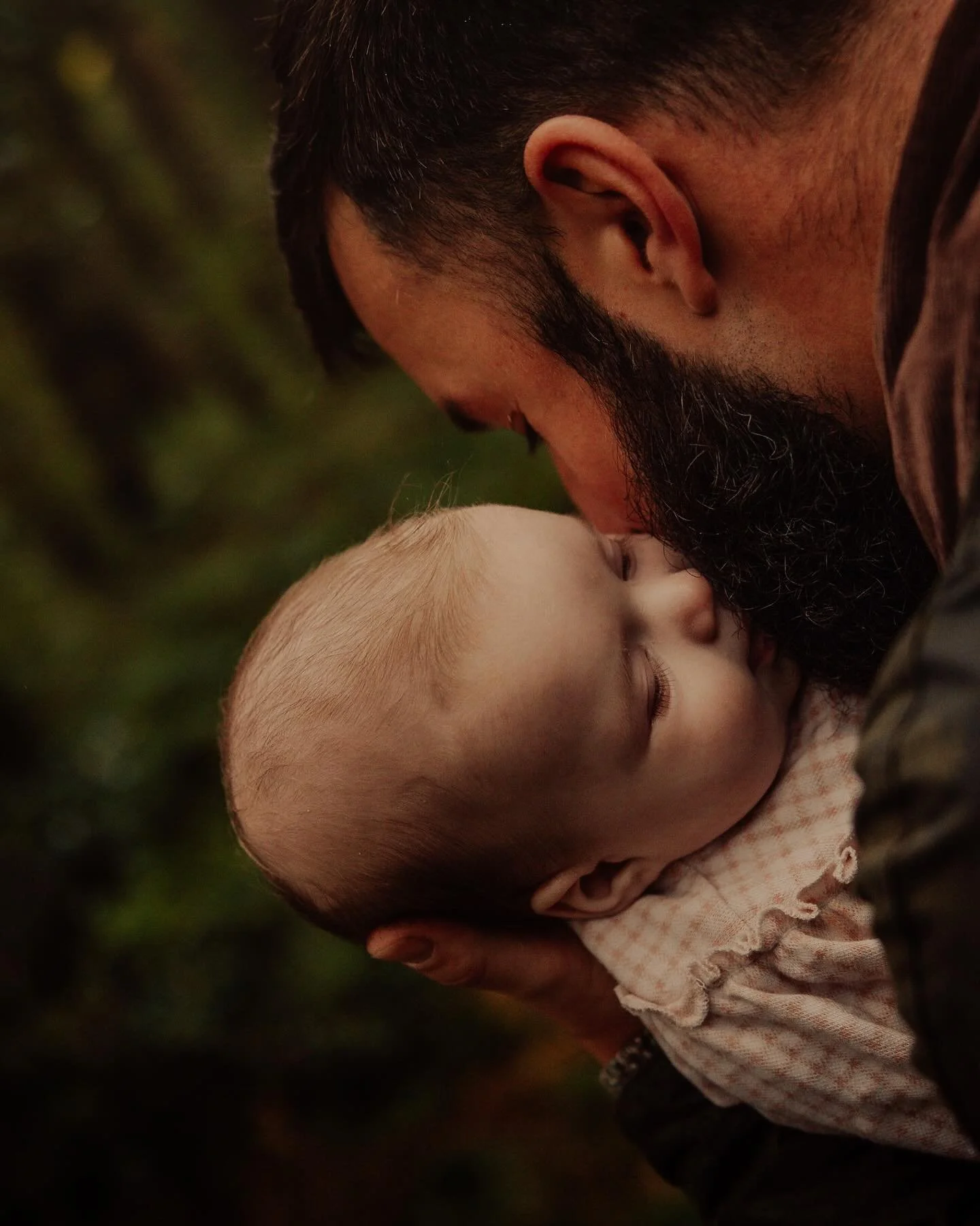 Look who came back to see me! Bonnie the dog! (😂😂😍😍😍). Also the very lovely Demi, baby Poppy and for this session they brought along Liam too, who wasn&rsquo;t able to be there for the newborn session!

It was so wonderful to see you all again ?