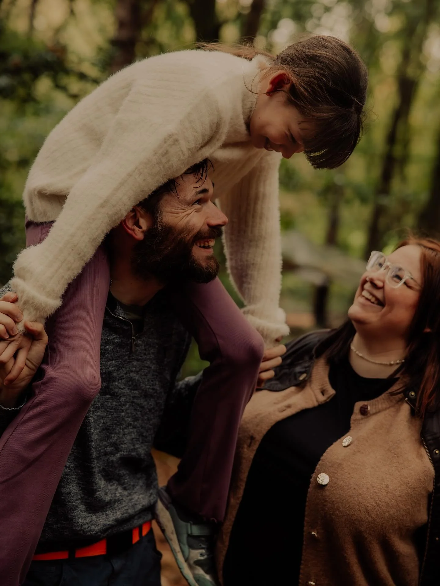 You could do a family photoshoot&hellip; OR you could just have an absolute blast together while I capture the fun!

I absolutely LOVED seeing all of your kids (and grown ups) have the best time at @woodland_nurture during the Autumn Minis.

It&rsquo