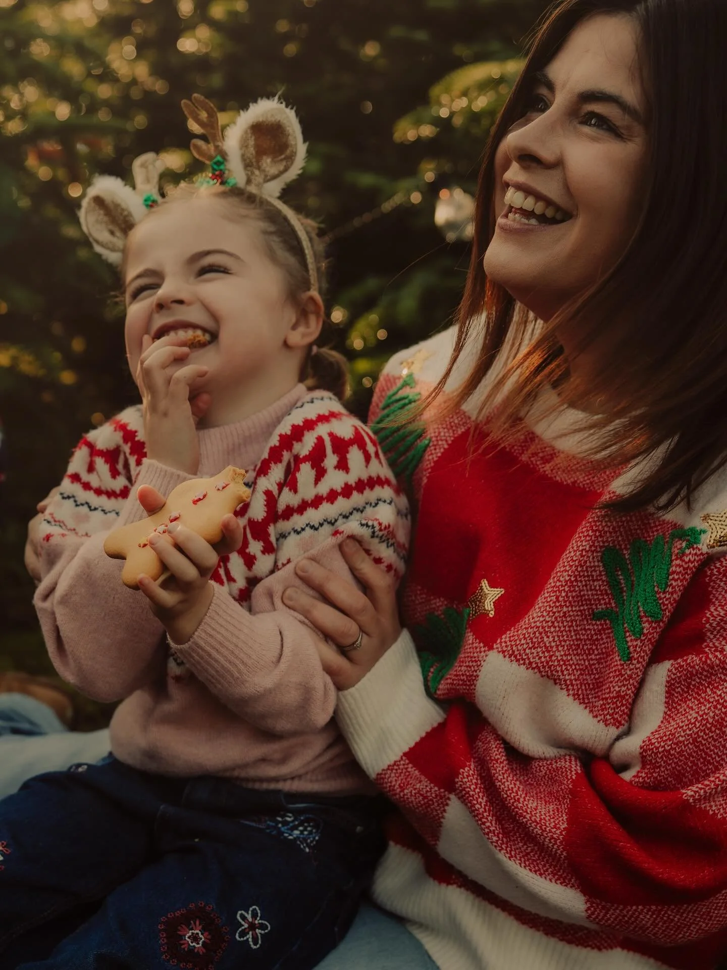 MORE. MUMS. IN. PHOTOS 🙌🏻😍✨

That&rsquo;s it. That&rsquo;s the caption.

Because you deserve to be in the frame, not just behind the camera. 

&mdash;&mdash;&mdash;&mdash;&mdash;&mdash;
Capturing real, love and fun filled moments for families, mam