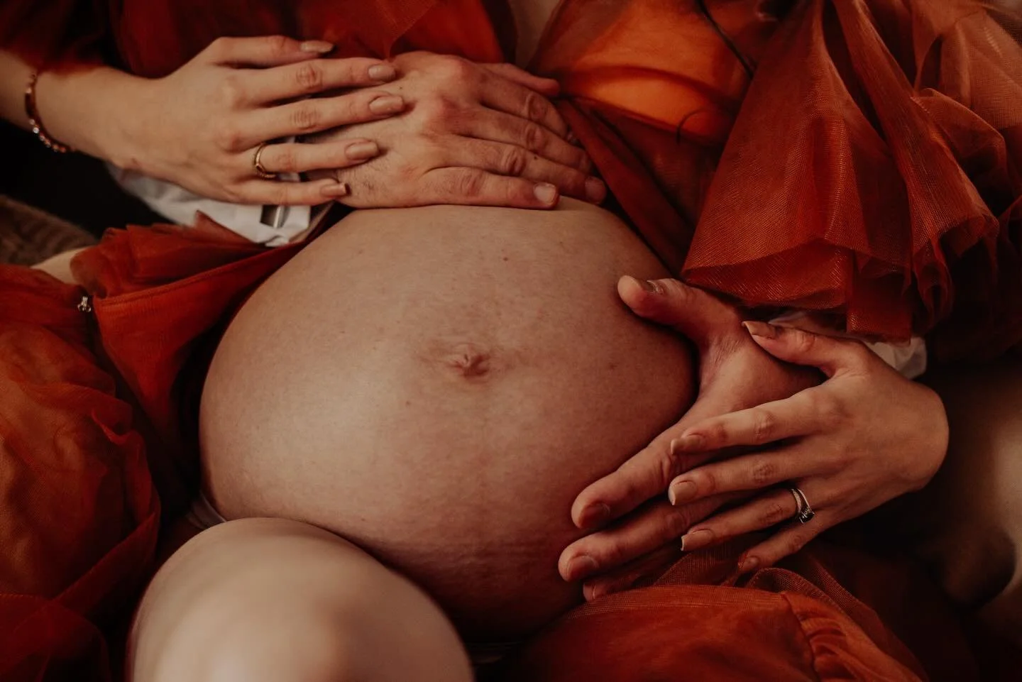 Another bump to baby 🥰💖. You all seem to love these!

It&rsquo;s been far too long since I&rsquo;ve had the Goodwins in front of my camera! 💖

&bull; Nottinghamshire bump to baby photographer capturing real, heartfelt moments from bump to newborn.