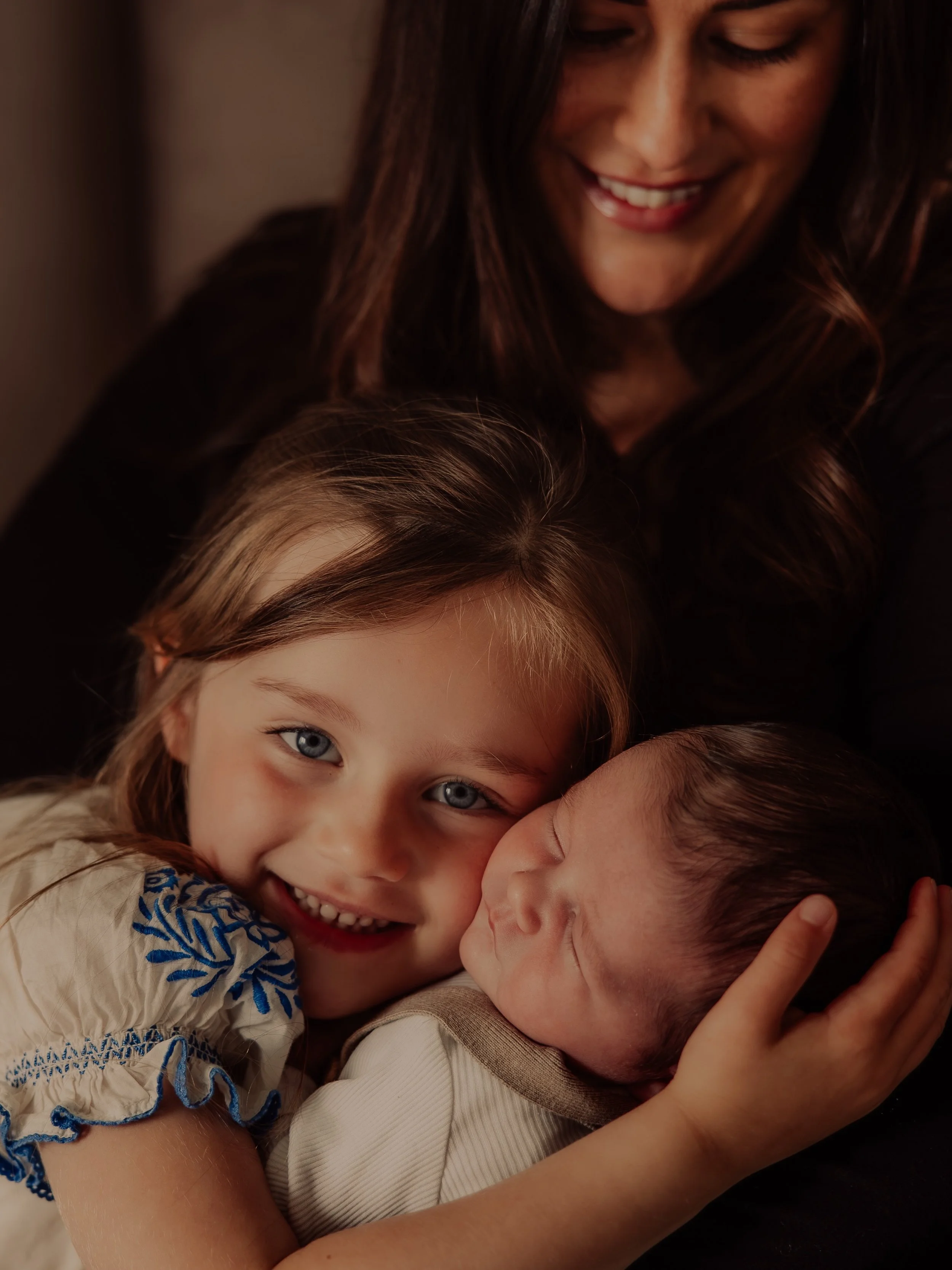 I popped over to Gemma and Stephen&rsquo;s home to capture those precious newborn moments, and honestly, I barely had to ask big sister Ava twice. She was more than happy to smother her baby brother with cuddles and smooches.

Here are some sneaky pe