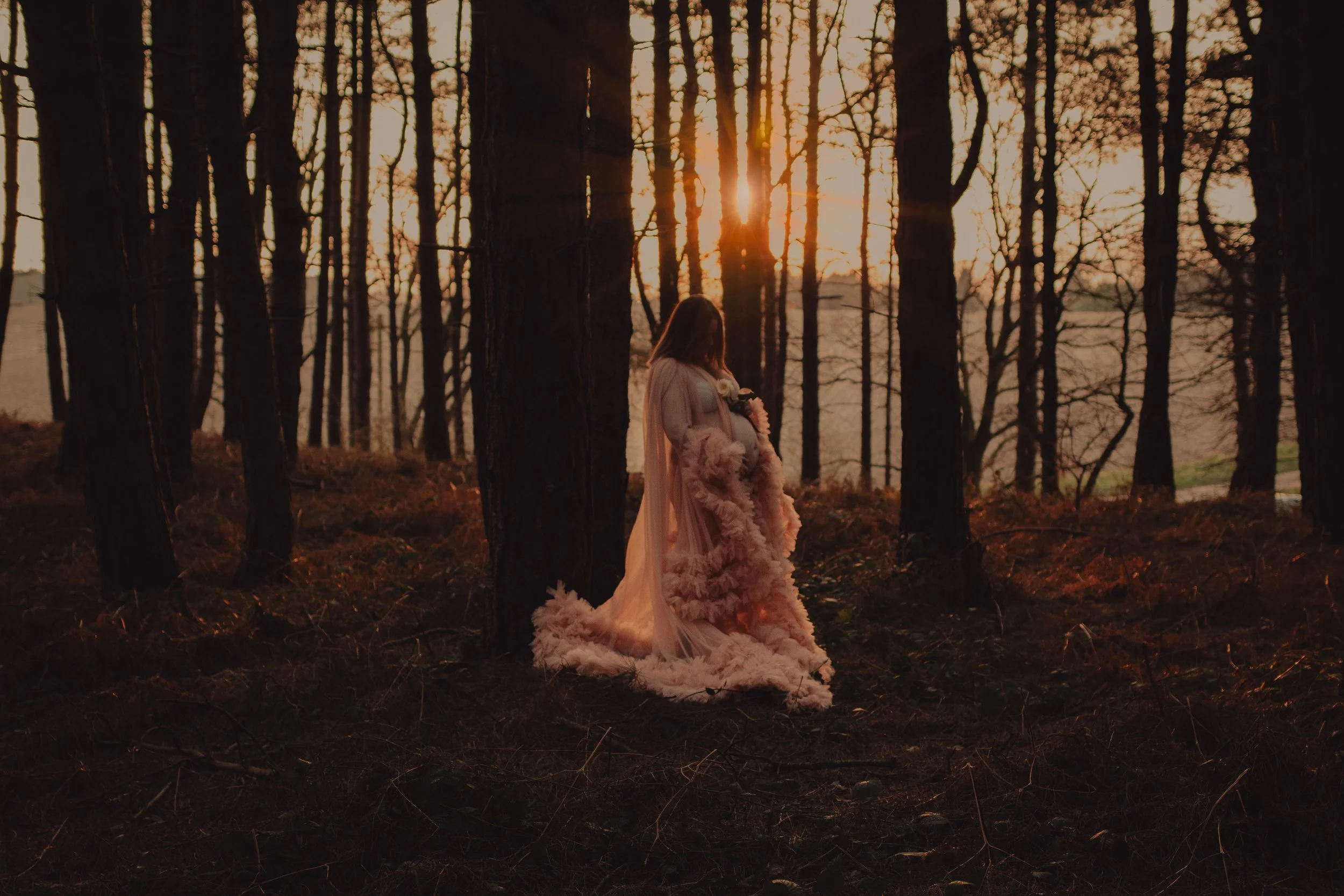 Winter Golden Hour Maternity Photoshoot in a Forest in Nottinghamshire