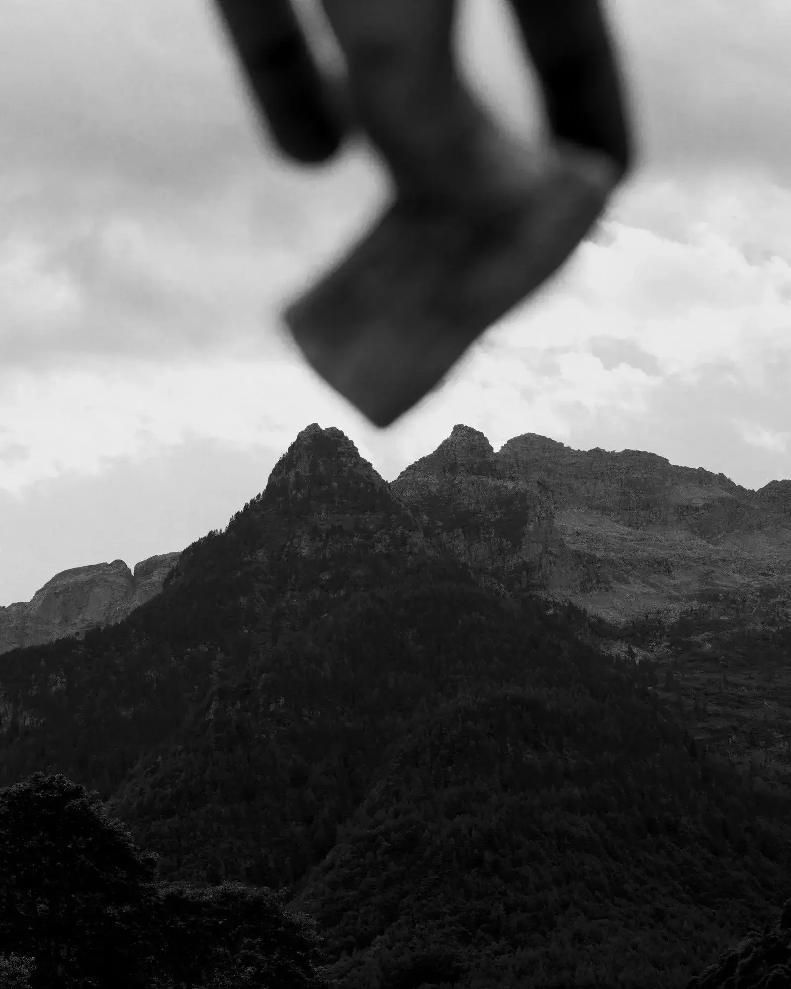 Geneva_Art_Week-Exhibition_2025-Centre_de_la_photographie_Geneve-Sabine_Hess_Nicolas_Polli-One_Bed_Two_Blankets_Seventy-Six_Rules-Additional-02.webp