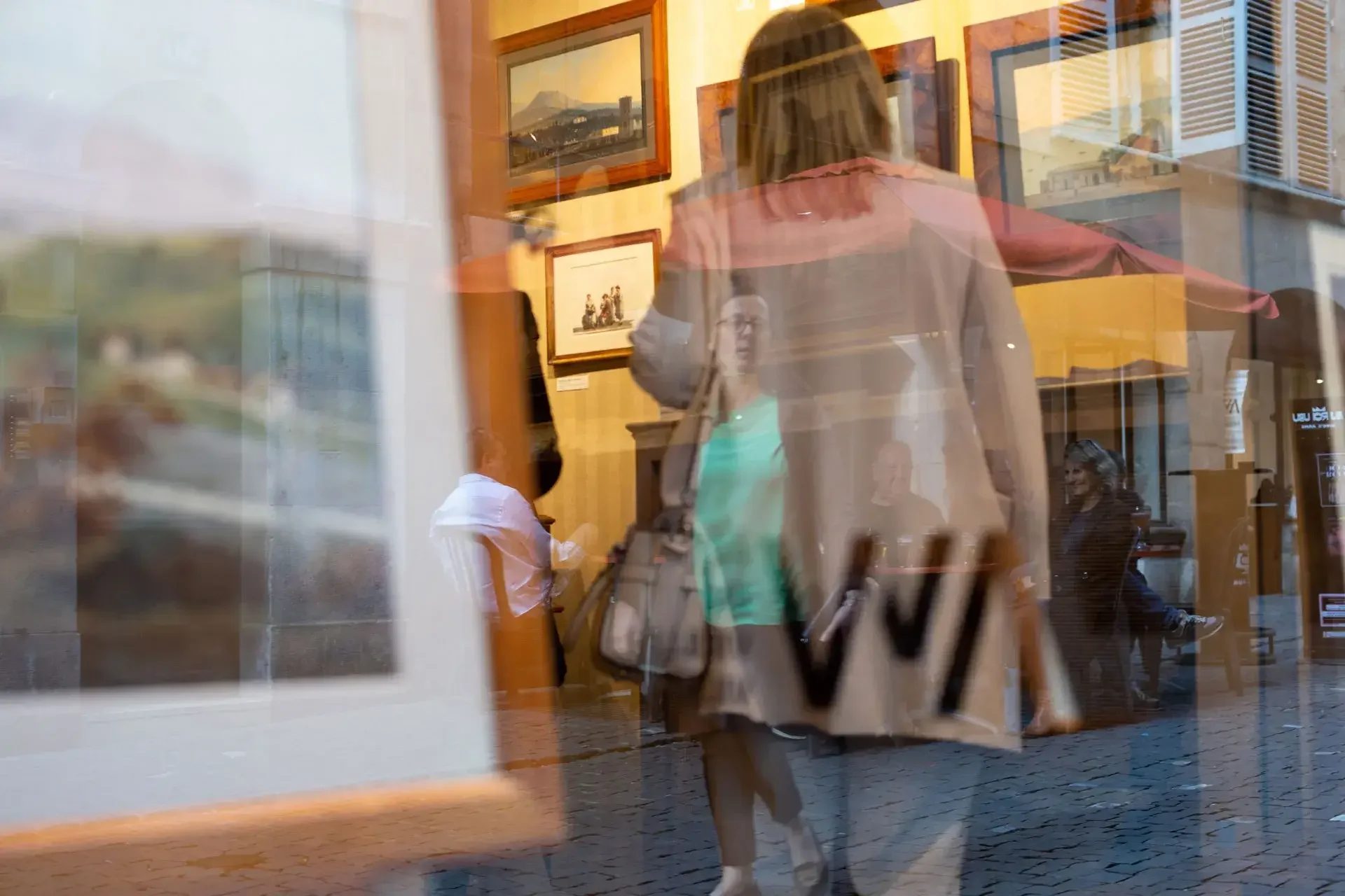 Geneva_Art_Week-Event_2025-Art_en_Vieille-Ville-Vernissages_Art_en_Vieille-Ville-Additional-01.webp