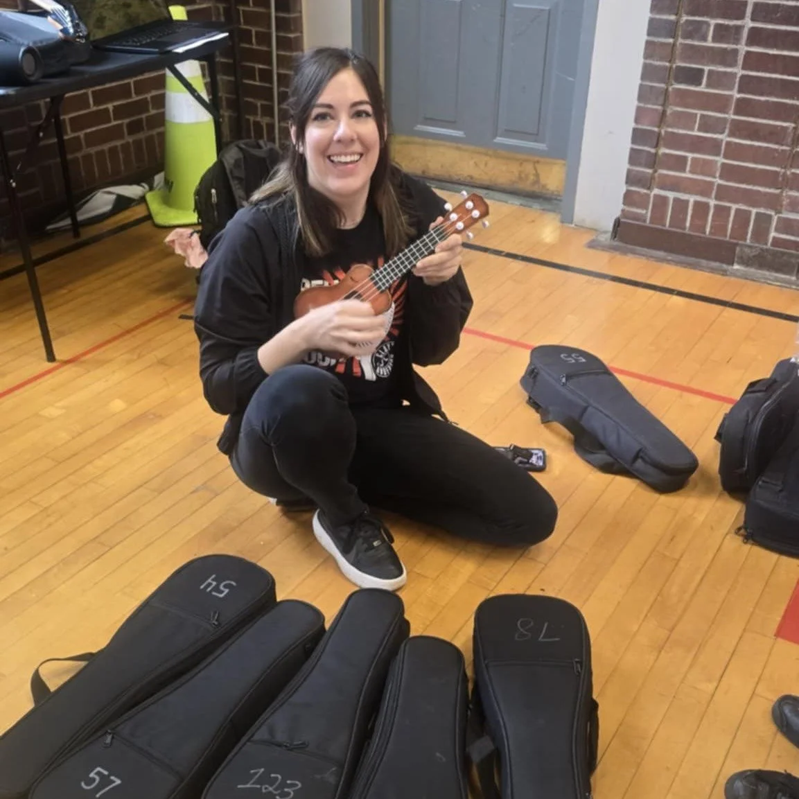 Meet our Teaching Artists! Sara Petokas has been teaching with El Sistema for more than four years. She is the first to start our school year off - this Wednesday with ukulele at @ipsjwriley43! She's also teaching at @ipsgwcarver87! You can read more