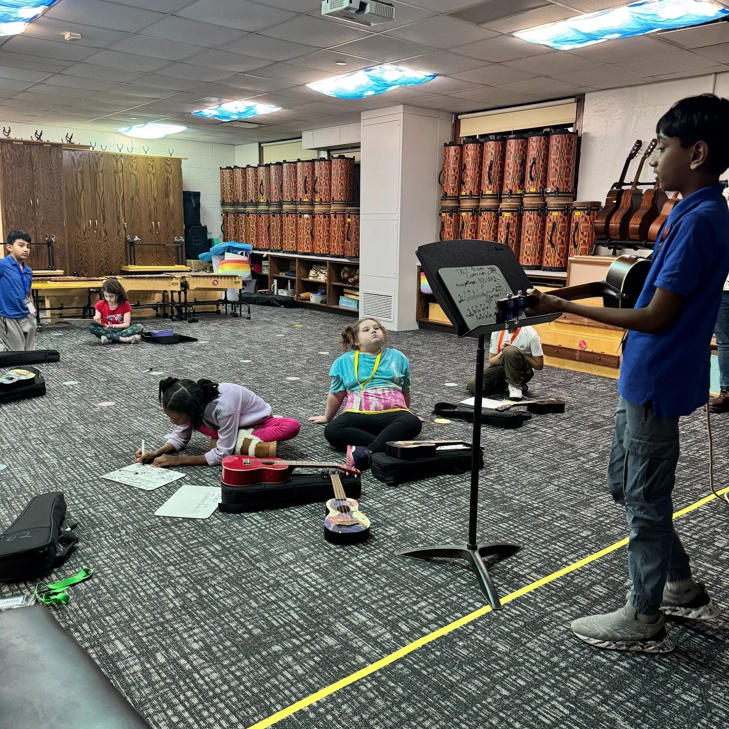 Our IPS George Washington Carver School 87 ukulele students are working on &ldquo;chord boards.&rdquo; This is where students write their own chord progression (composition) and then perform it for the class!

#joy #MusicalExcellence #community #equi