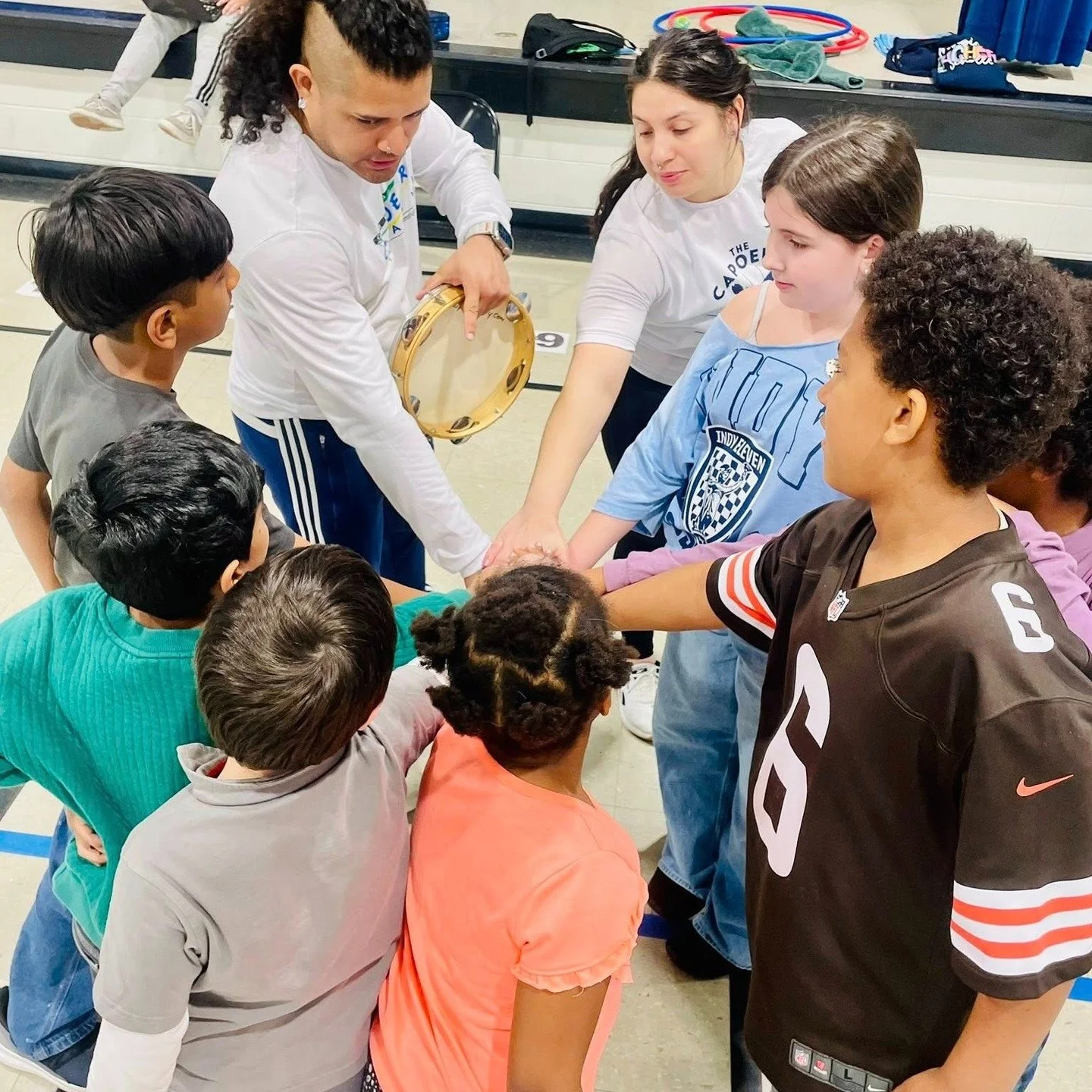 Great class with @gcbindianapolis! The Rhythm Explorers were super engaged and loved the capoeira songs.

#capoeira #capoeirakids #drumcircle #MusicalExcellence #joy #equity #community #elsistema

@317mvmnt
