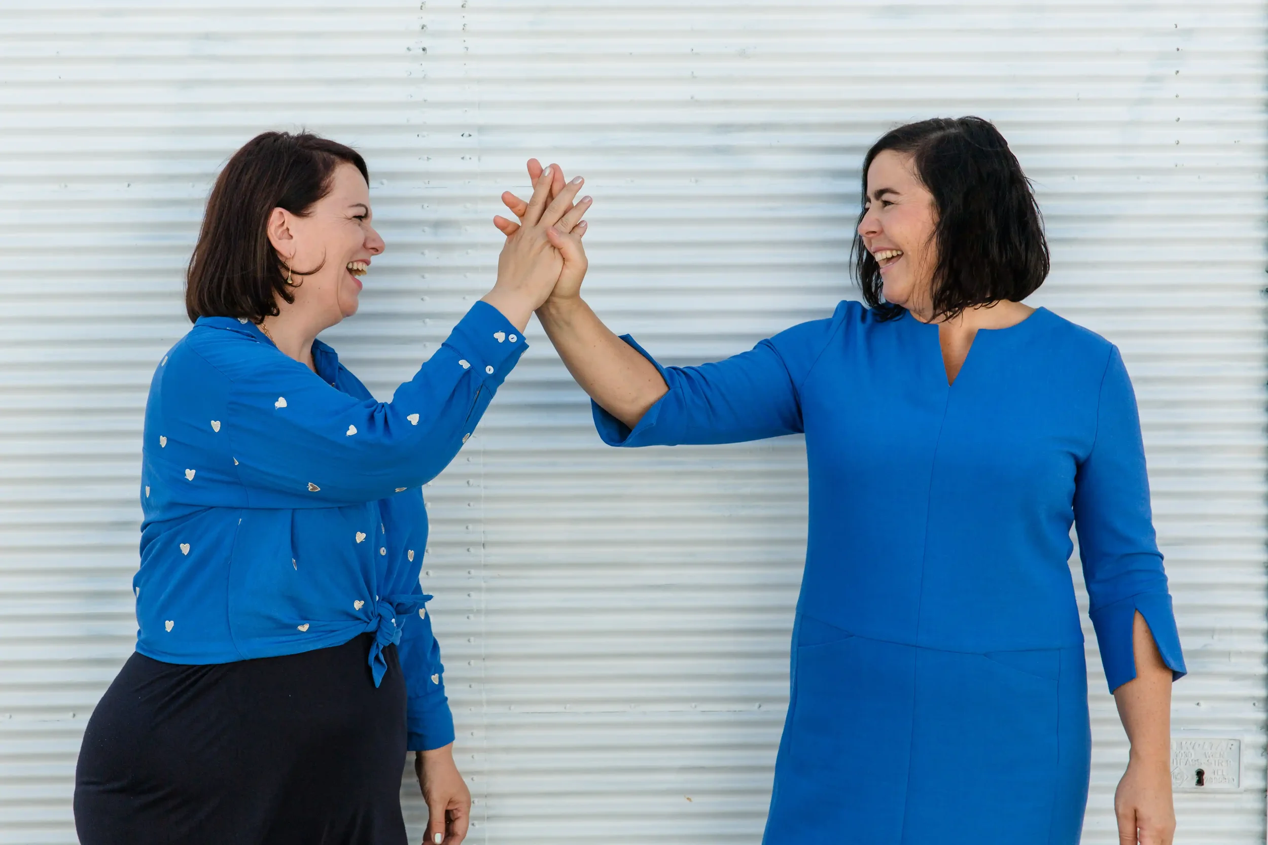 Einschlagen Foto Eva Kuba und Betty Bachschwöll