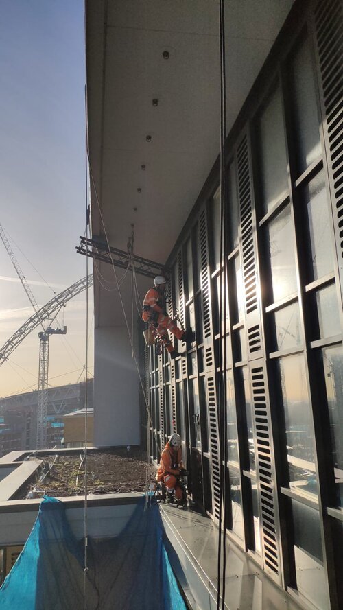 Wembley Arch Abseil Curtain Wall Netting Vertex Rope