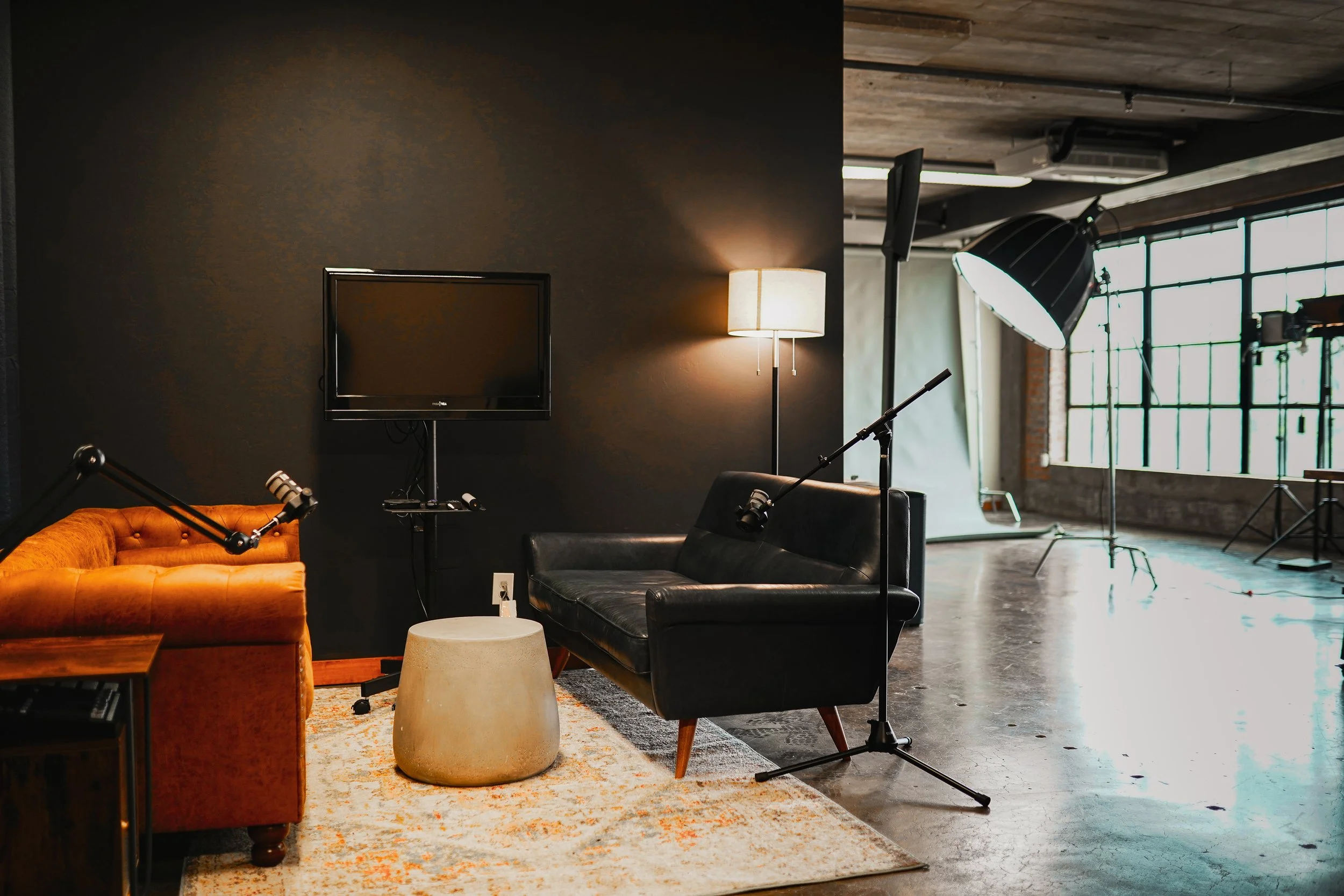 Syncwave Creative Fort Worth podcast studio, microphone and acoustic room”