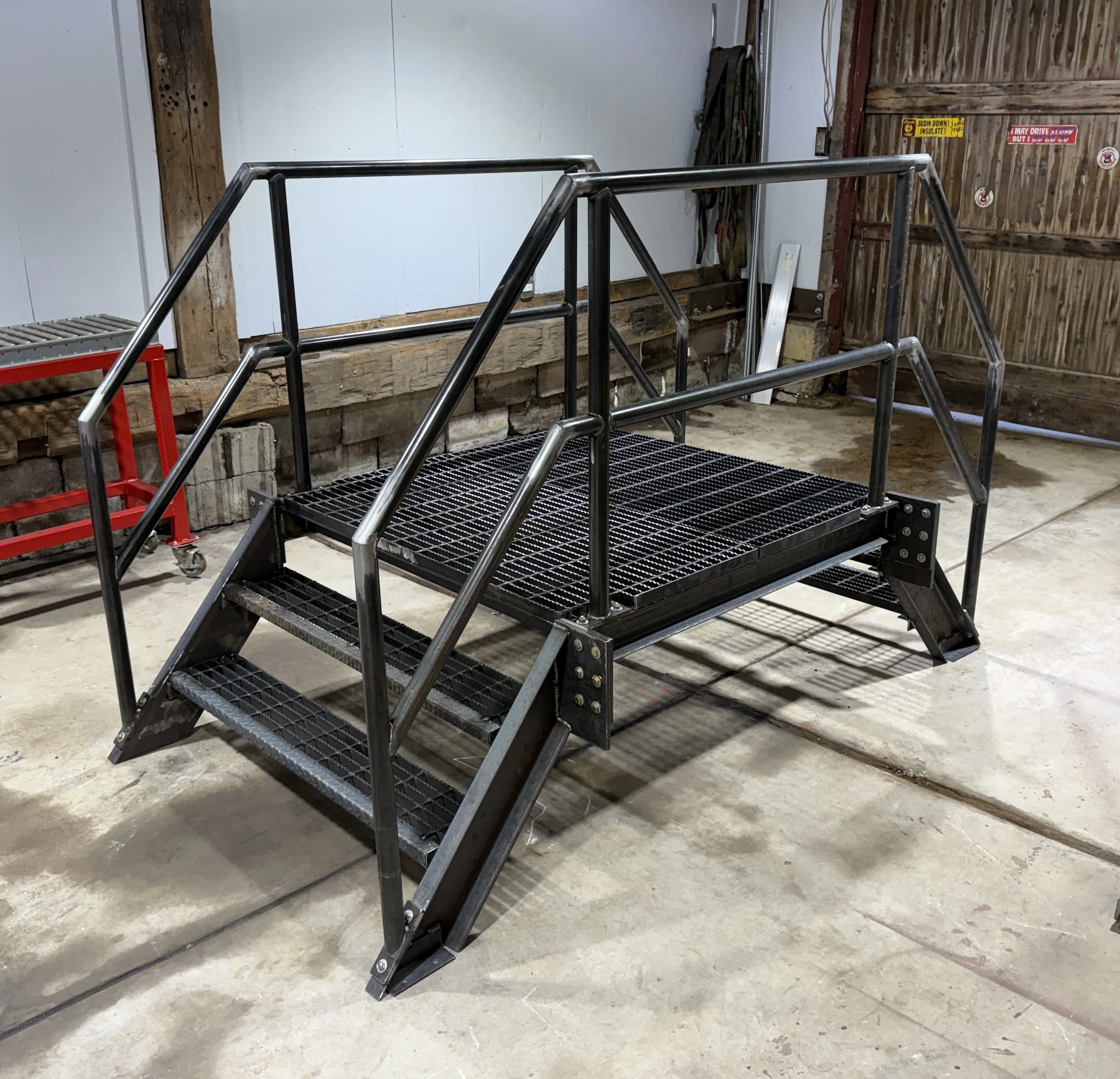 Oranssi project: wraparound deck