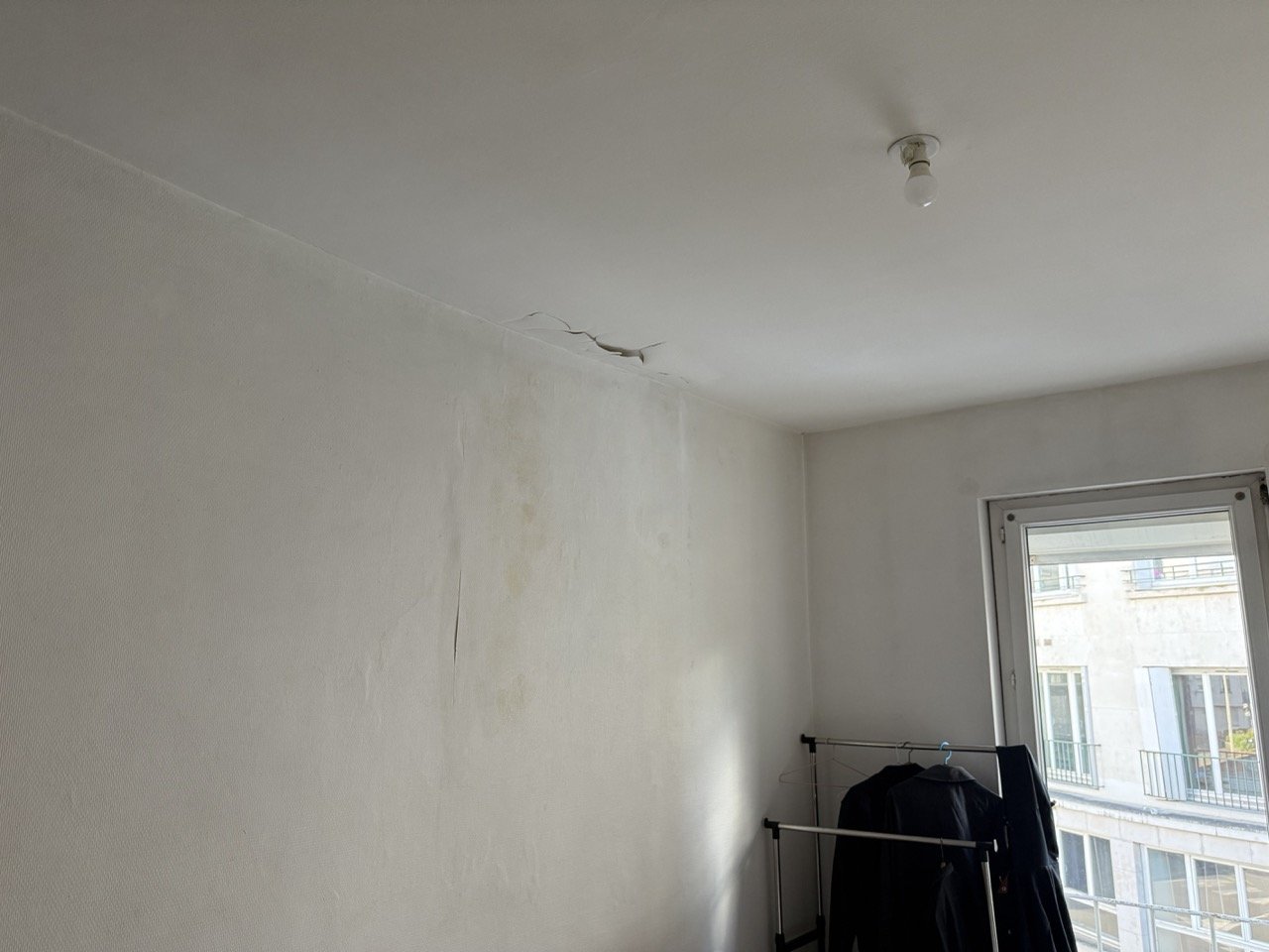 Recherche de fuite visuelle / Origine tuyau de VMC sectionné