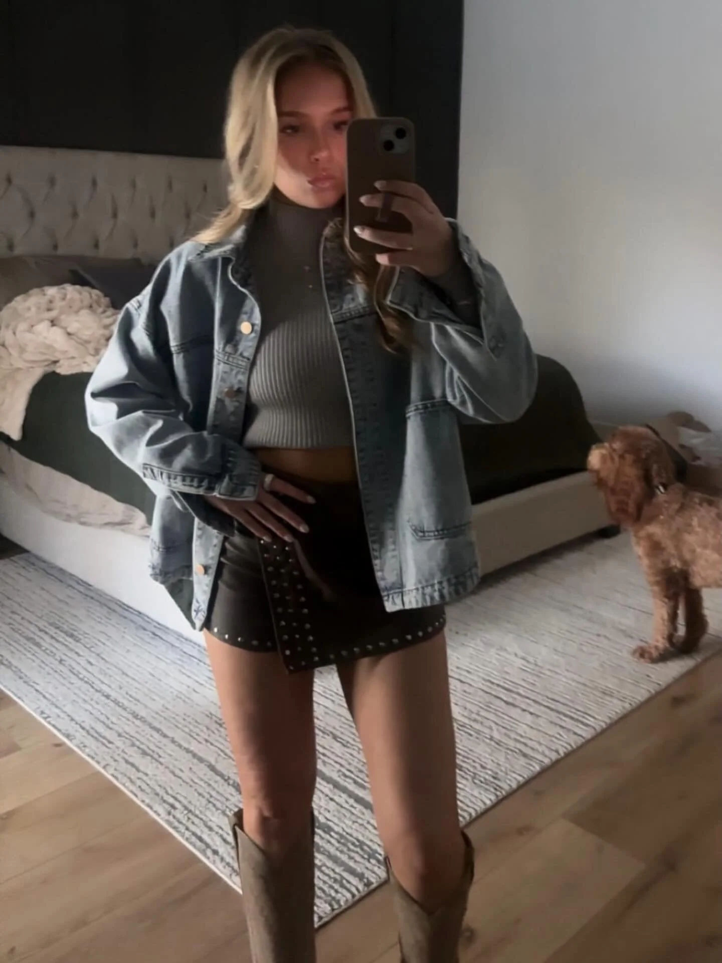 Recipe: 
After Hours 
Collagen Boost 
Hydration Treatment 

The suns out, it&rsquo;s time for those tans! ☀️

#spraytans #tanning #aggies #cstat #bryantx