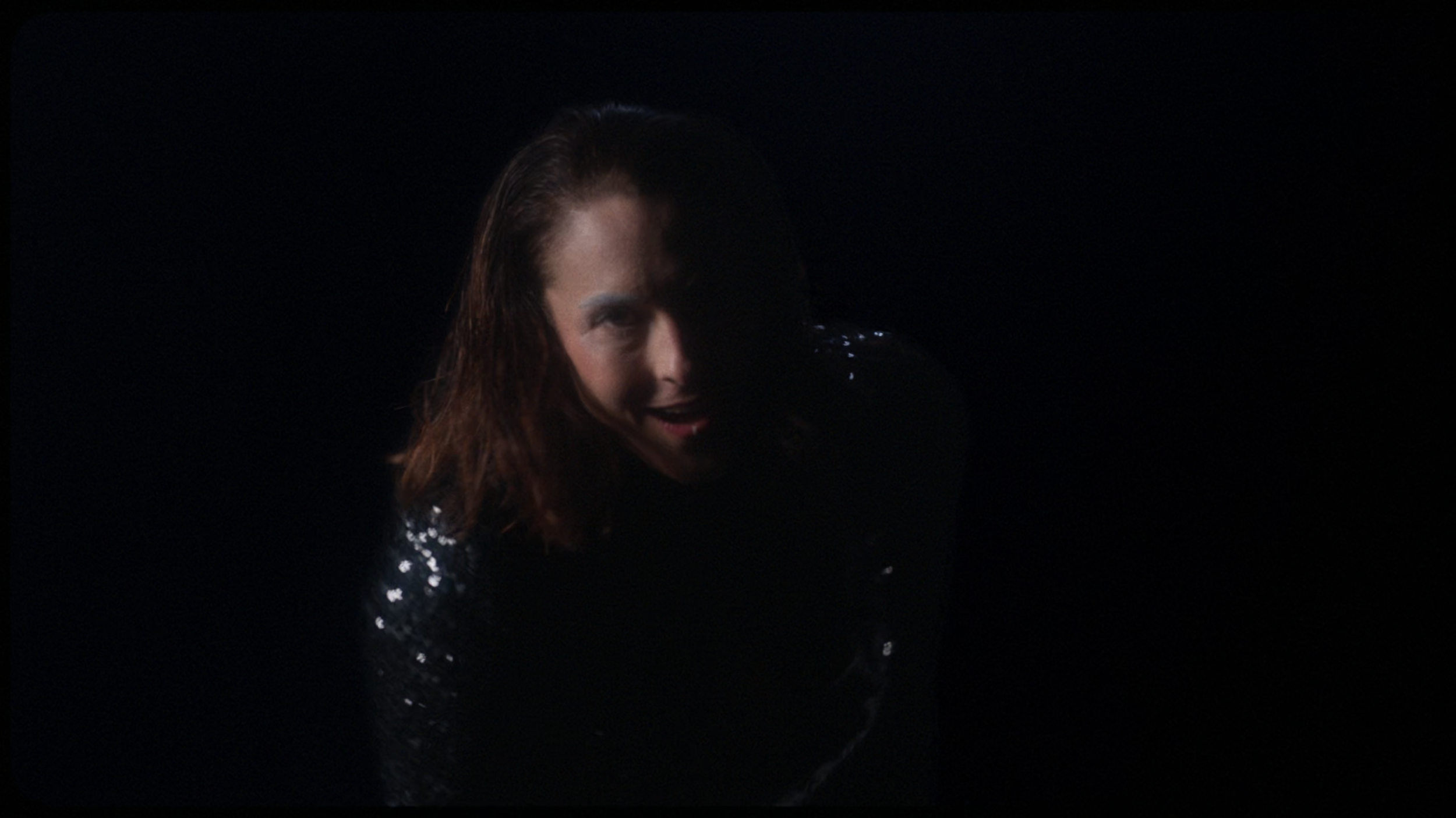 Eroxx IC Still 28.png