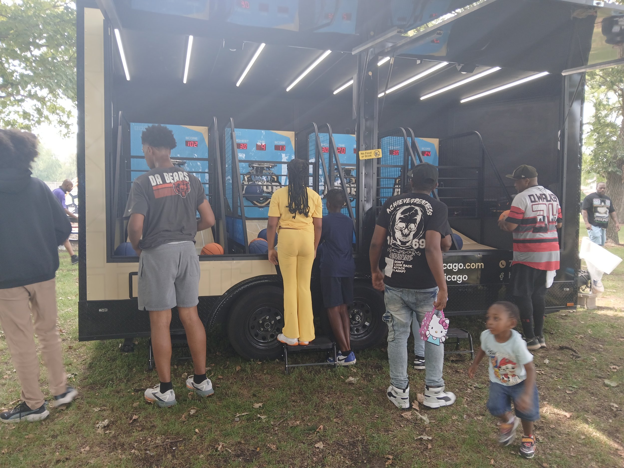 Start 2026 with High-Energy Fun: Hoop Chicago Arcade Basketball Trailer