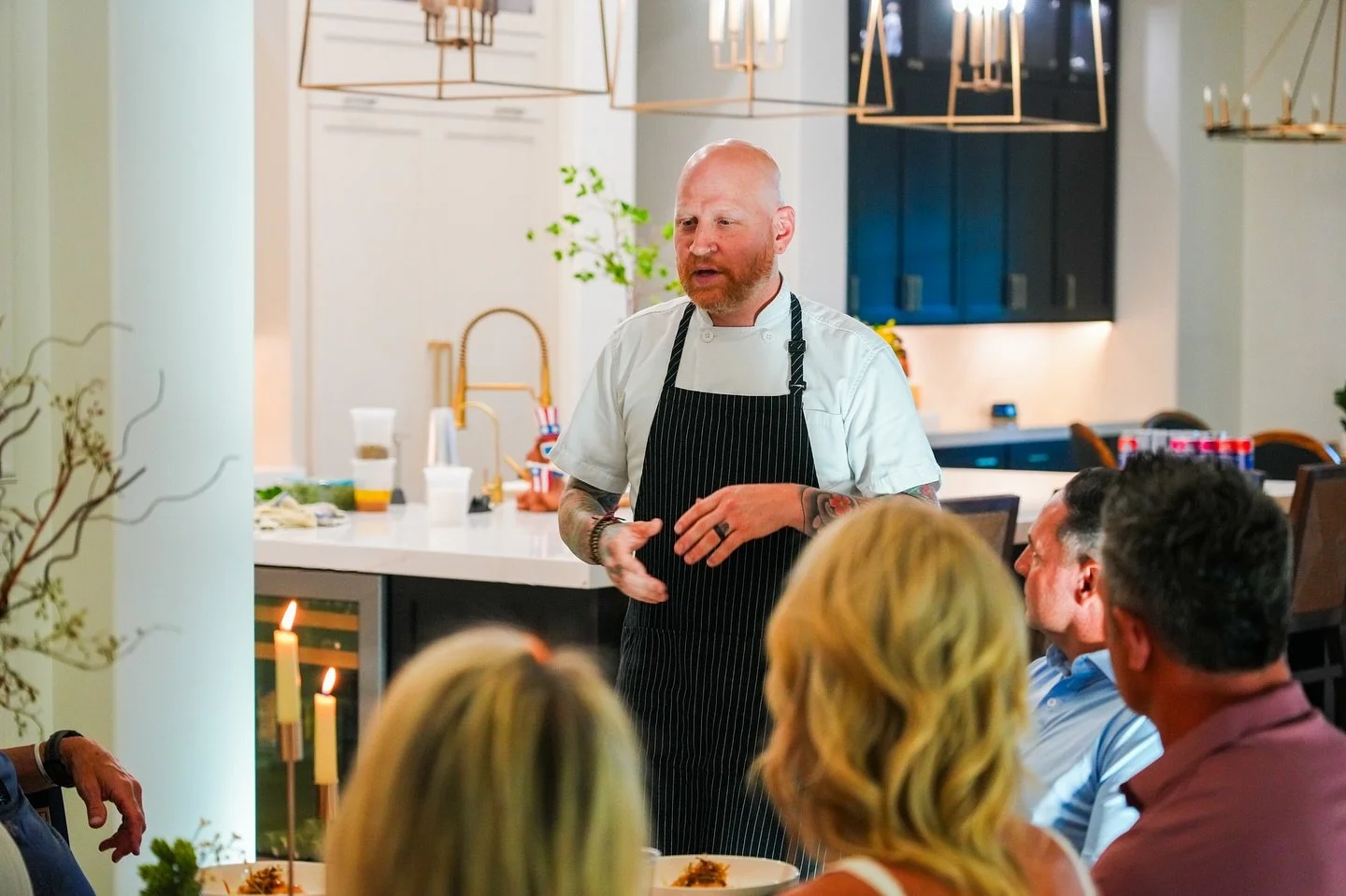 CATERING DOESN&rsquo;T HAVE TO SUCK

And neither do private dinners.

Most &ldquo;private chefs&rdquo; show up, drop a sprig of rosemary on bland chicken, and call it luxury. Hard pass.

At Ansley Table, we serve fire.
Not foam. Not fluff. Just bold,
