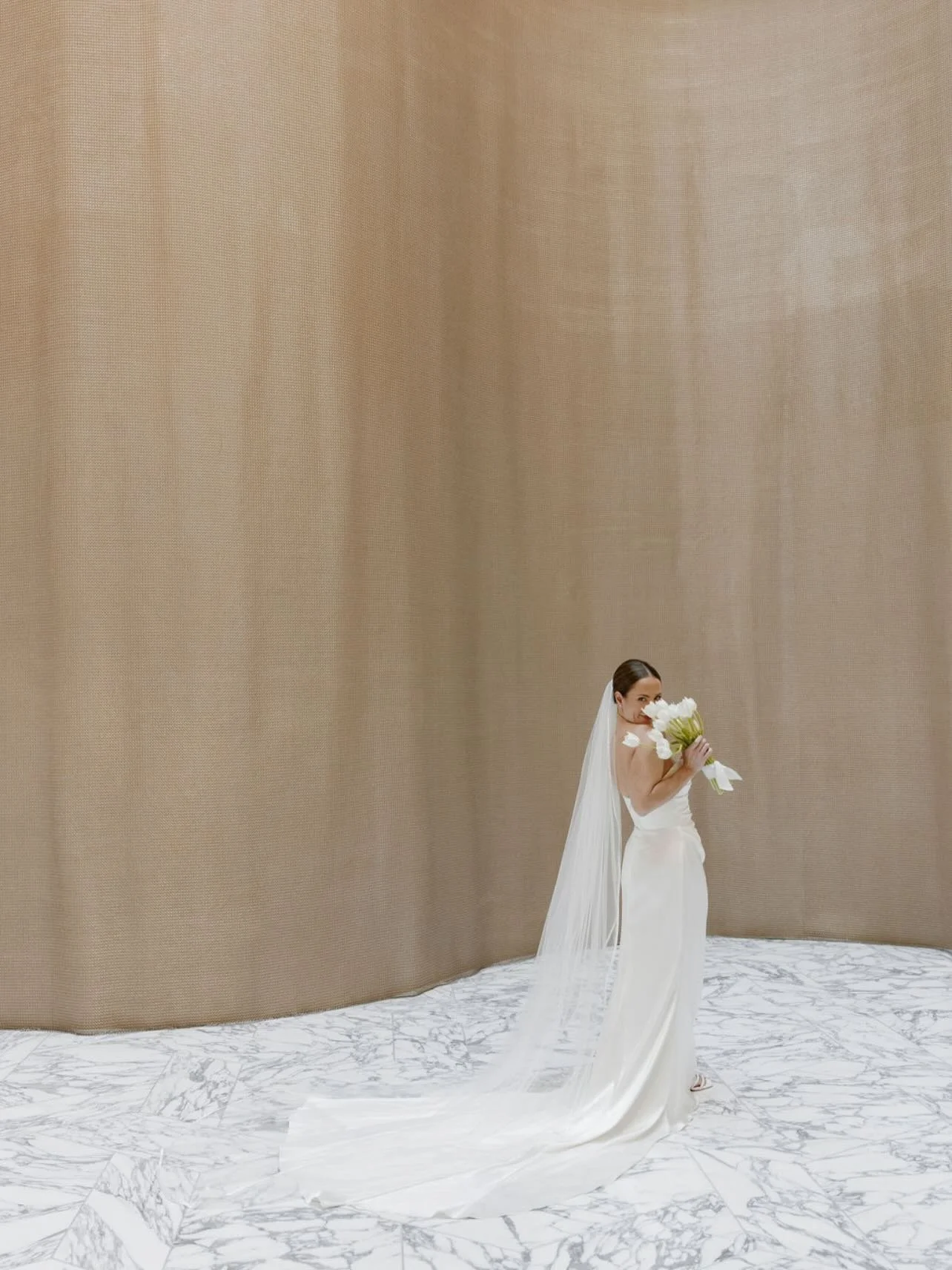 To know her is to love her ❤️✨

@shabandcoop 
@springvalefloral 
@paperboysweddings 
@conradwashingtondc 
@gimmeemo 
@ksugrowe