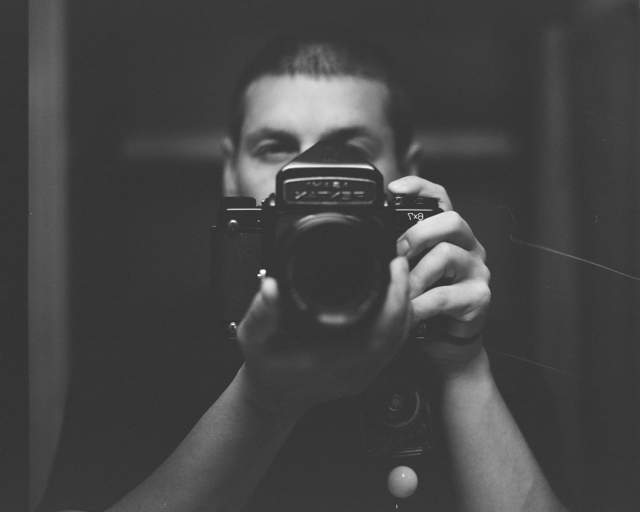 Dylan Wood Film, Wedding photographer in souther California who specializes in film photography for luxury weddings and engagements.