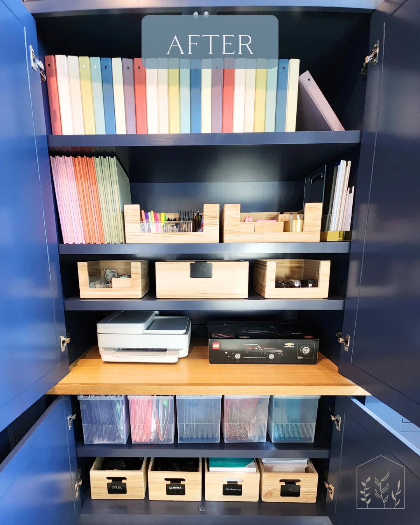 New office, new challenges. None of the old systems worked here.

Here&rsquo;s how we turned it around:
&bull; Talked through the client&rsquo;s workday routine and storage needs
&bull; Sorted all office supplies, papers, and business items by catego