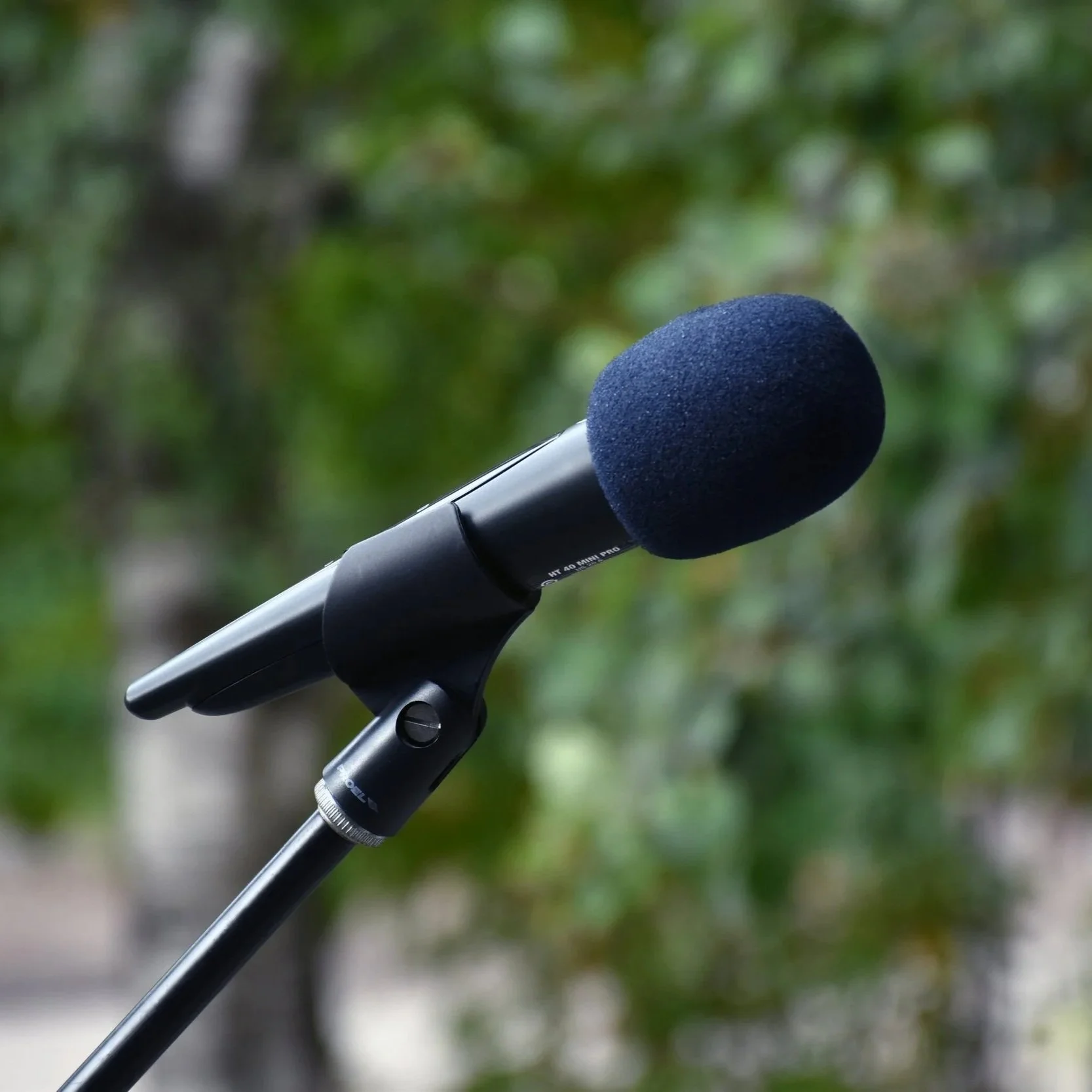 Should I Speak at the Service? A Guide to Deciding (and Alternatives)