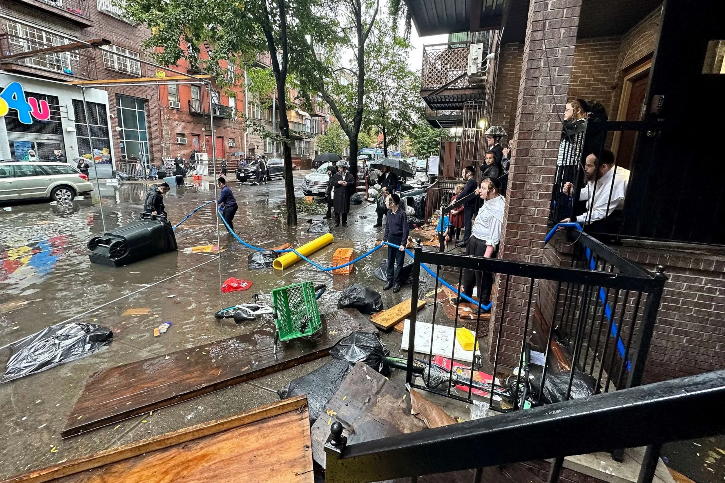 MAJOR RAIN, FLOODS, HIT NEW YORK AND U.S. EAST COAST...