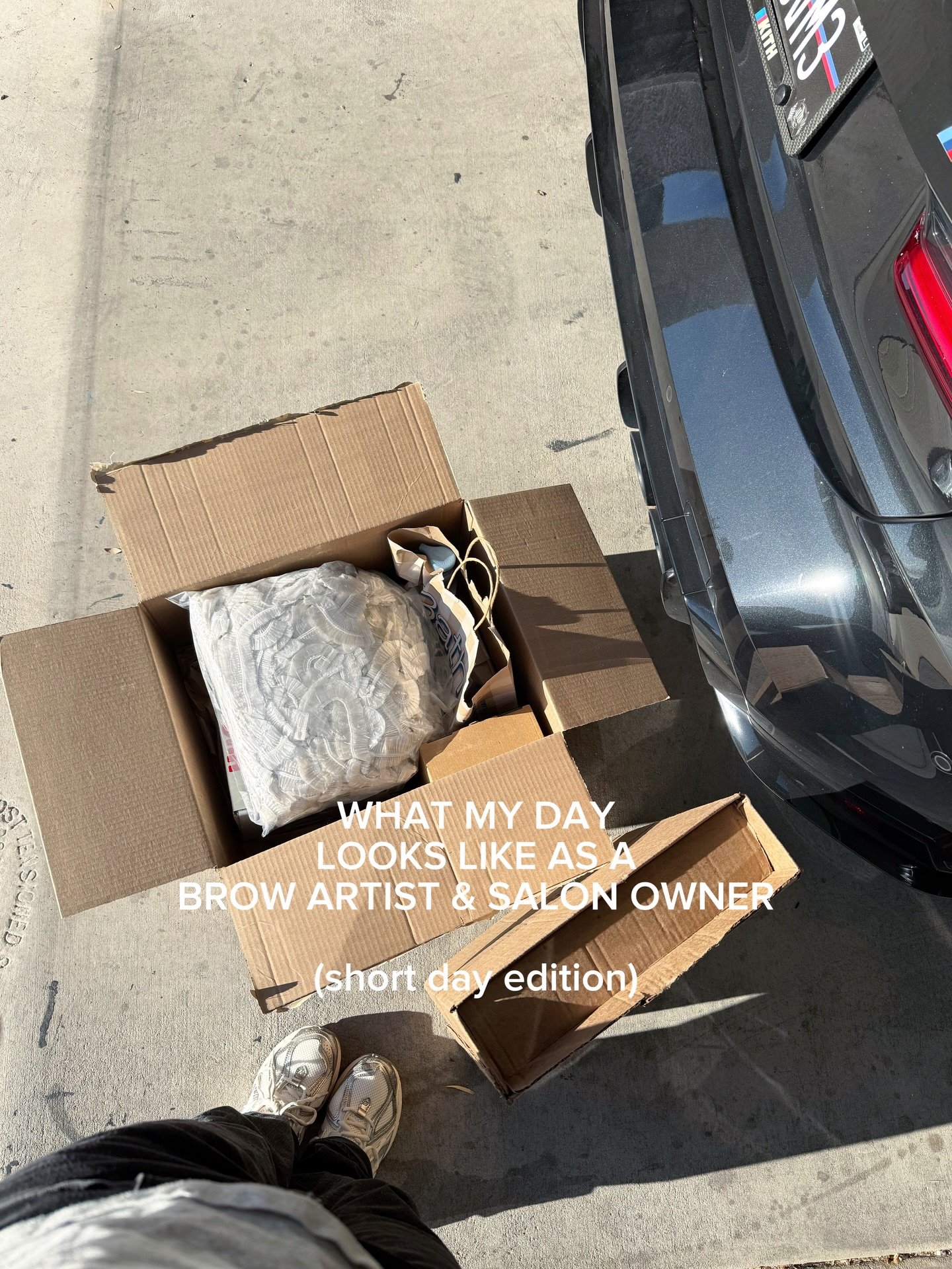 Quick workday to get me back on schedule with posting ✨ 
This day was a short and sweet day with one new client + touch up. I of course forgot to take pictures of my second client. Too often I get caught up yapping. 🫩 iykyk. 

Booking for APRIL!