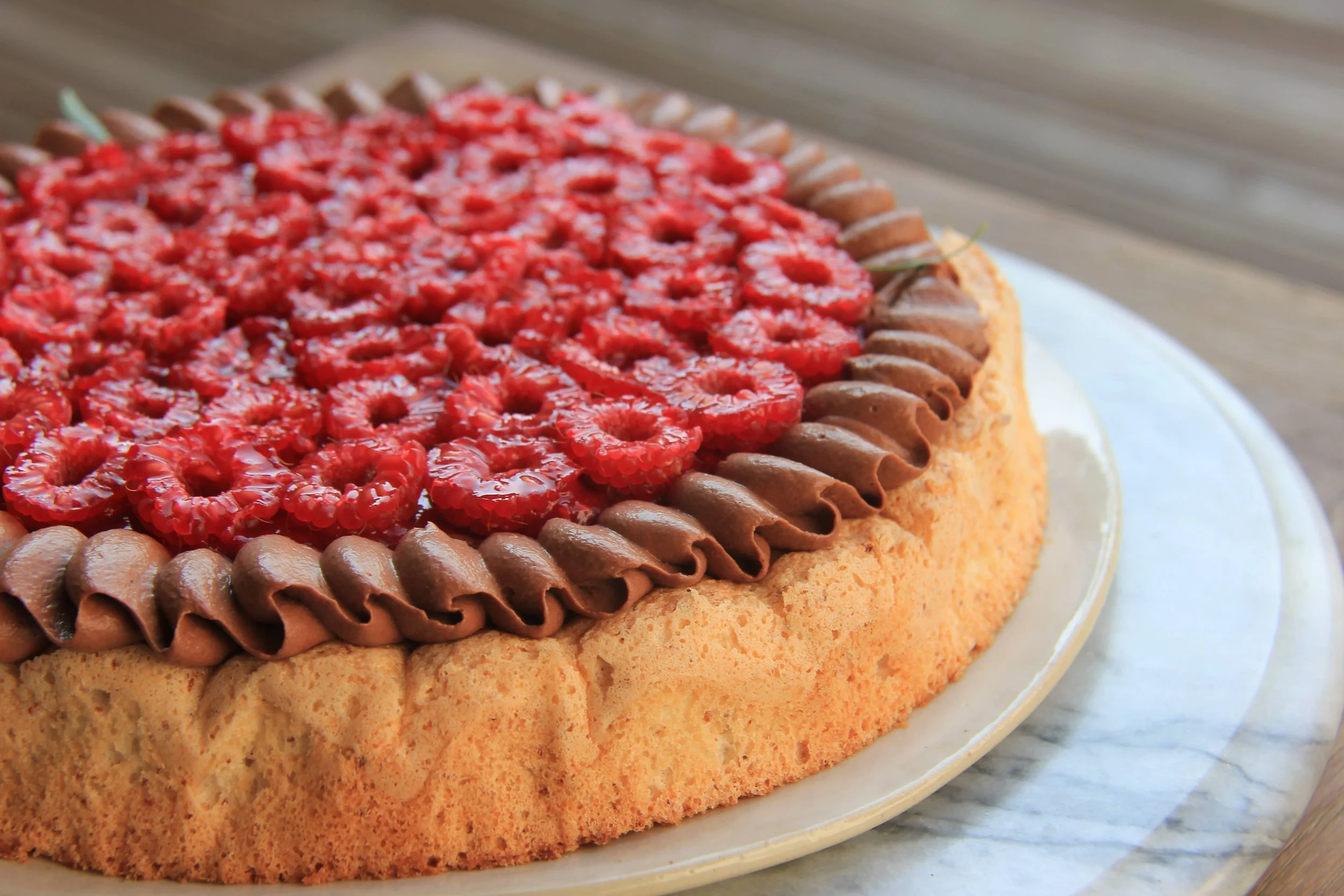 Tarte framboise chocolat et estragon