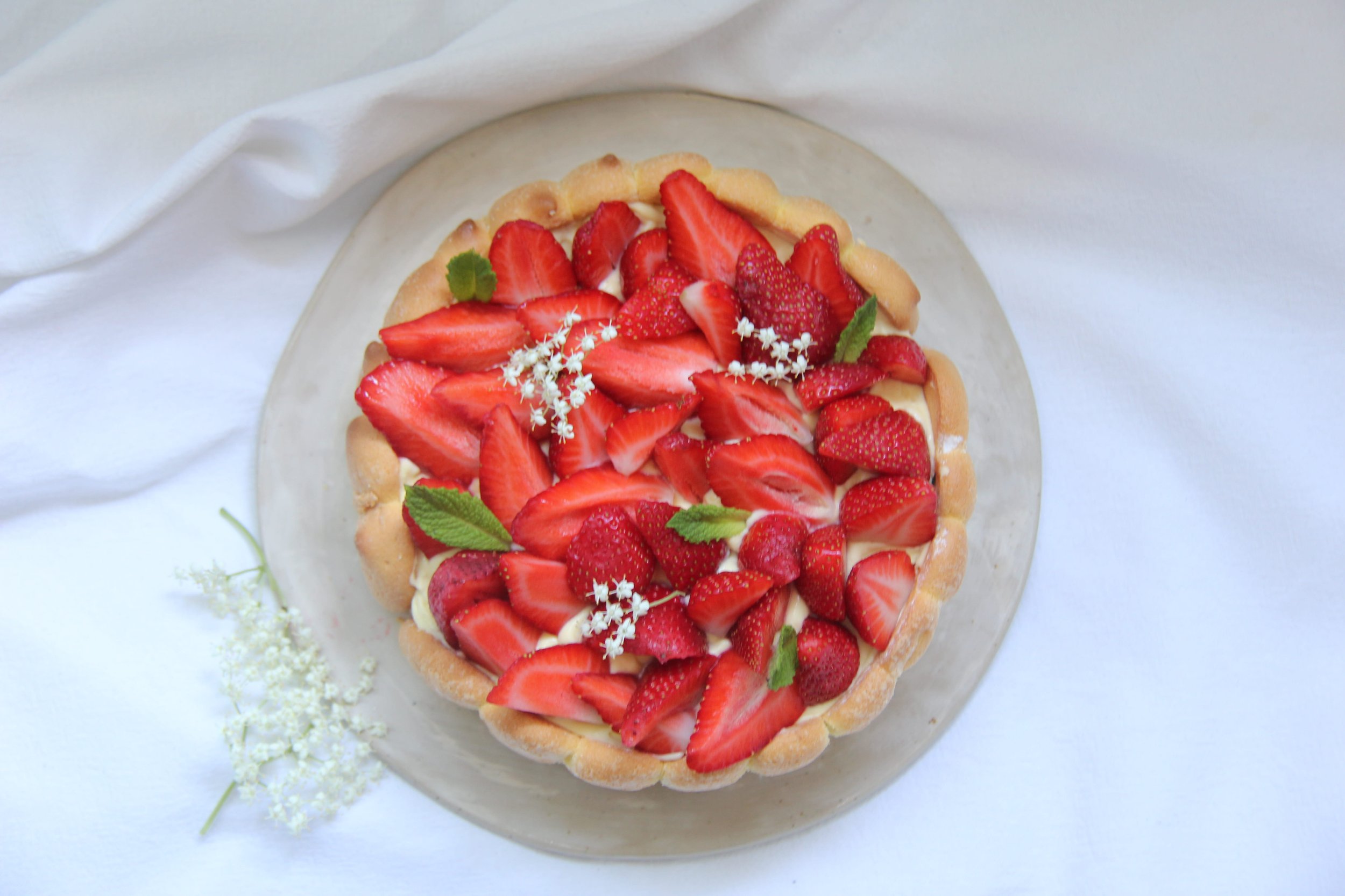 Charlotte fraise et sureau