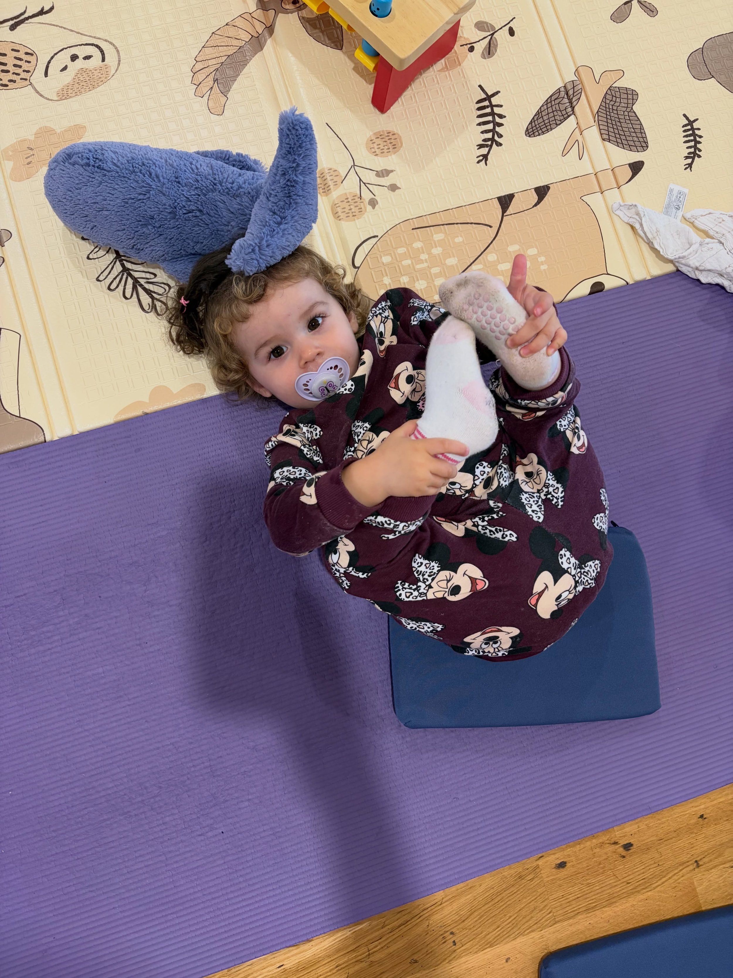 Nothing makes me happier than seeing the babies try to join in with the Pilates&hellip; even if they&rsquo;re not 100% helpful 🤣

#stratforduponavonbusiness #bodycontrolpilateS