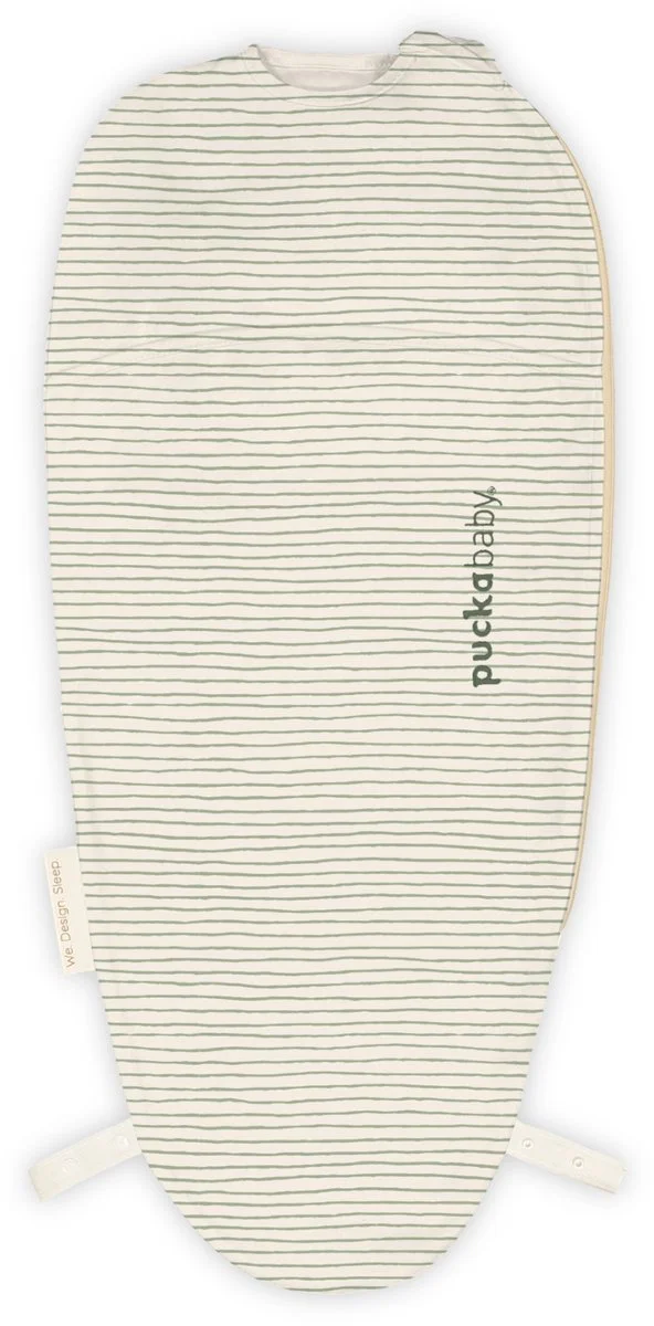 Een inbakerdoek met de tekst 'puckababy' erop.