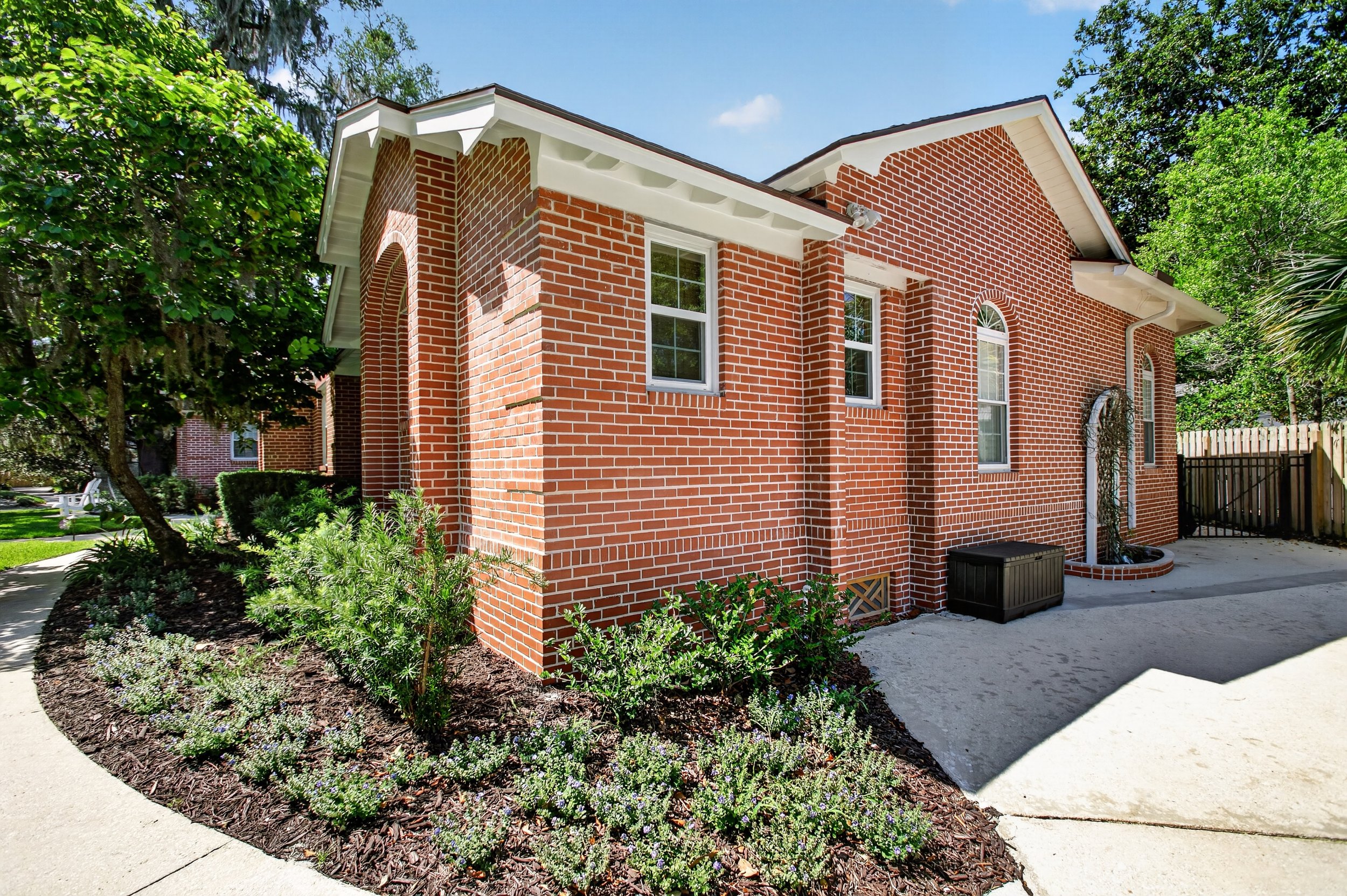 1354 Woodward (17).jpg