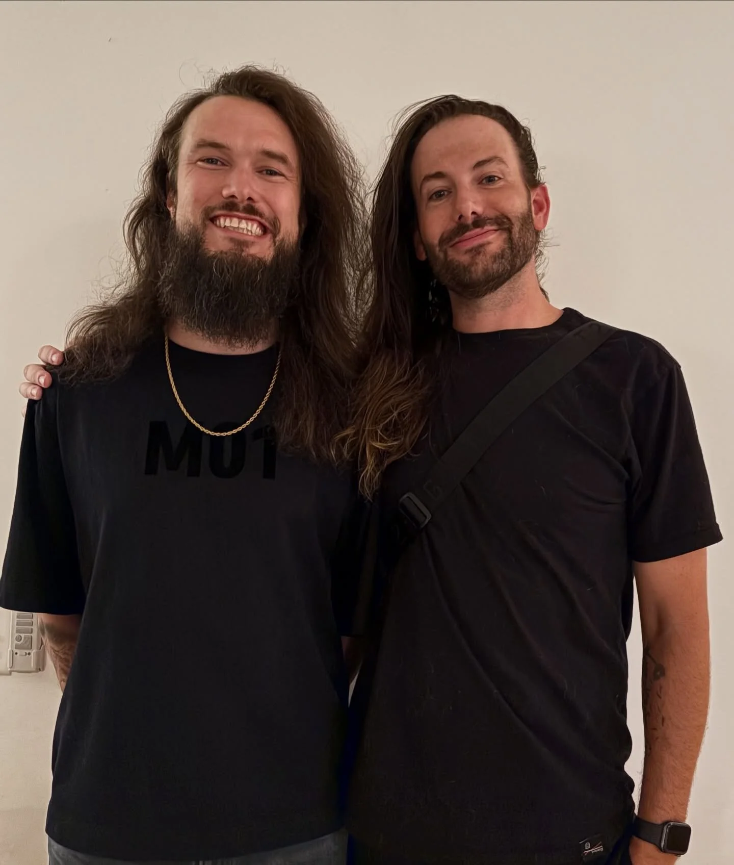 Twinning with @scottymctaube last night🧑🏻&zwj;❤️&zwj;🧑🏻(we have about 20lbs more hair than we did when we toured together)&hellip;love hanging w him and @brittft whenever we get the chance. They reminded me of the time we had a Skype meeting with