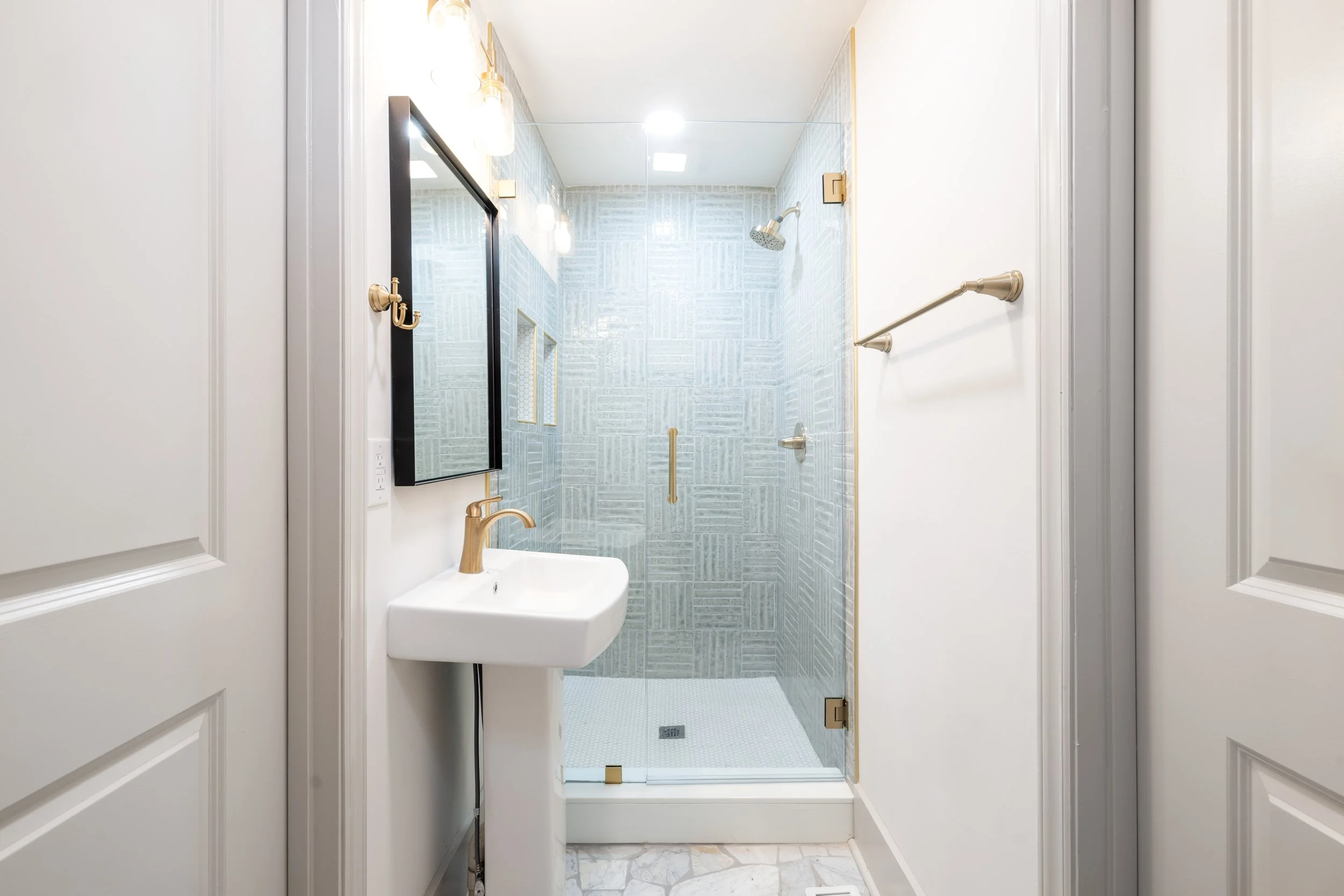 415 Lakewood Ave_006.jpg
