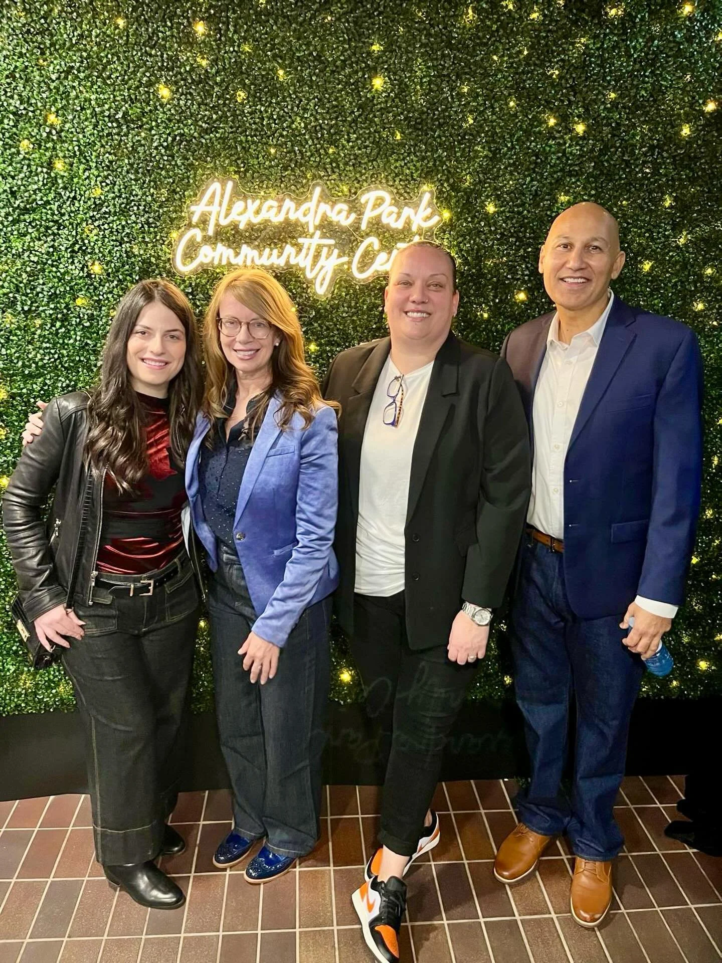 10 years ago, Joeie and Kiley carved a new path in Alex Park and cooked up amazing  recipes every day of summer!  I learned so much about community from @kiley_78 and I am grateful, every day, that @treat_jo_self has continued to stick around! #foodf