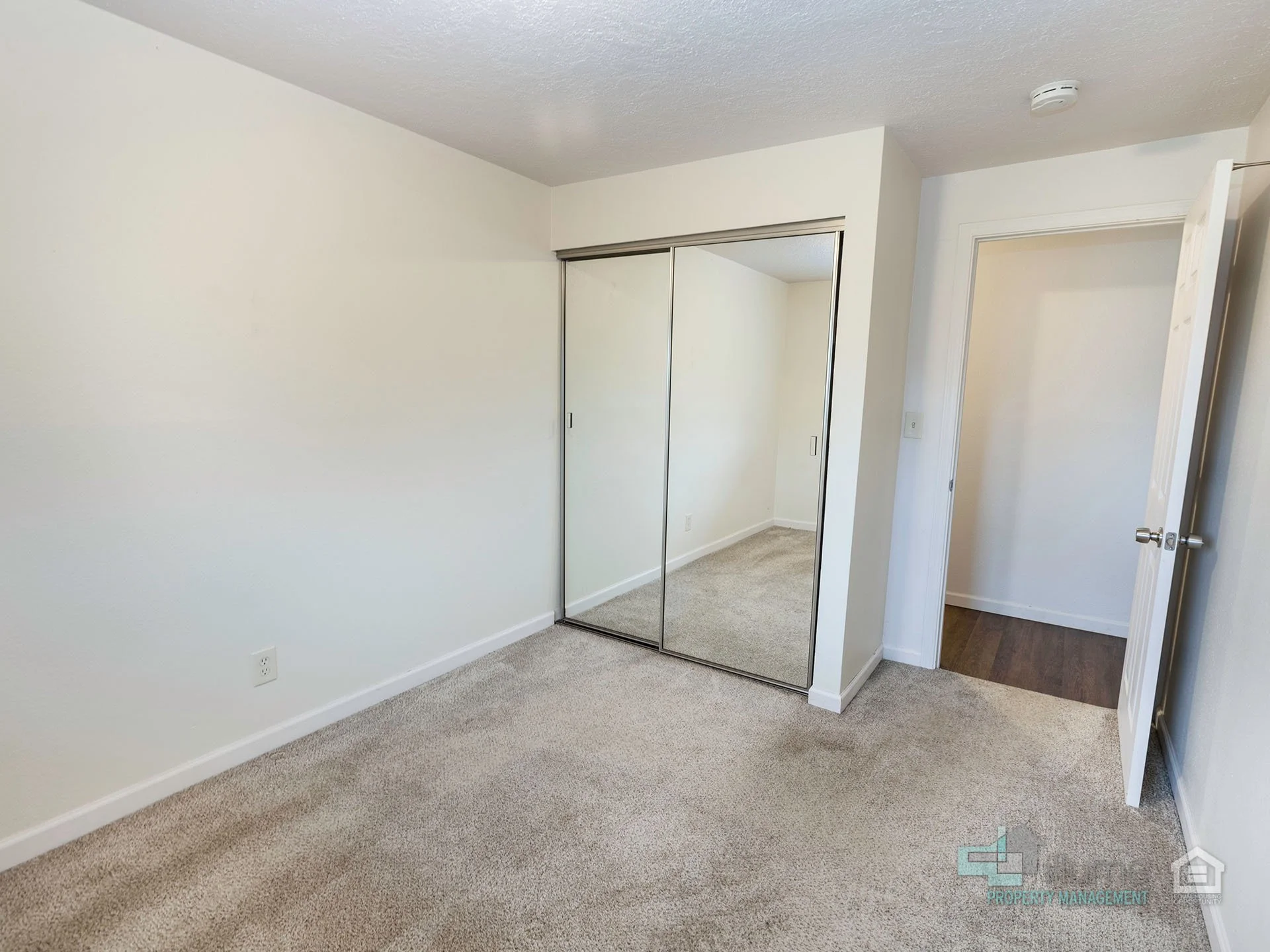 12 Bedroom.jpg