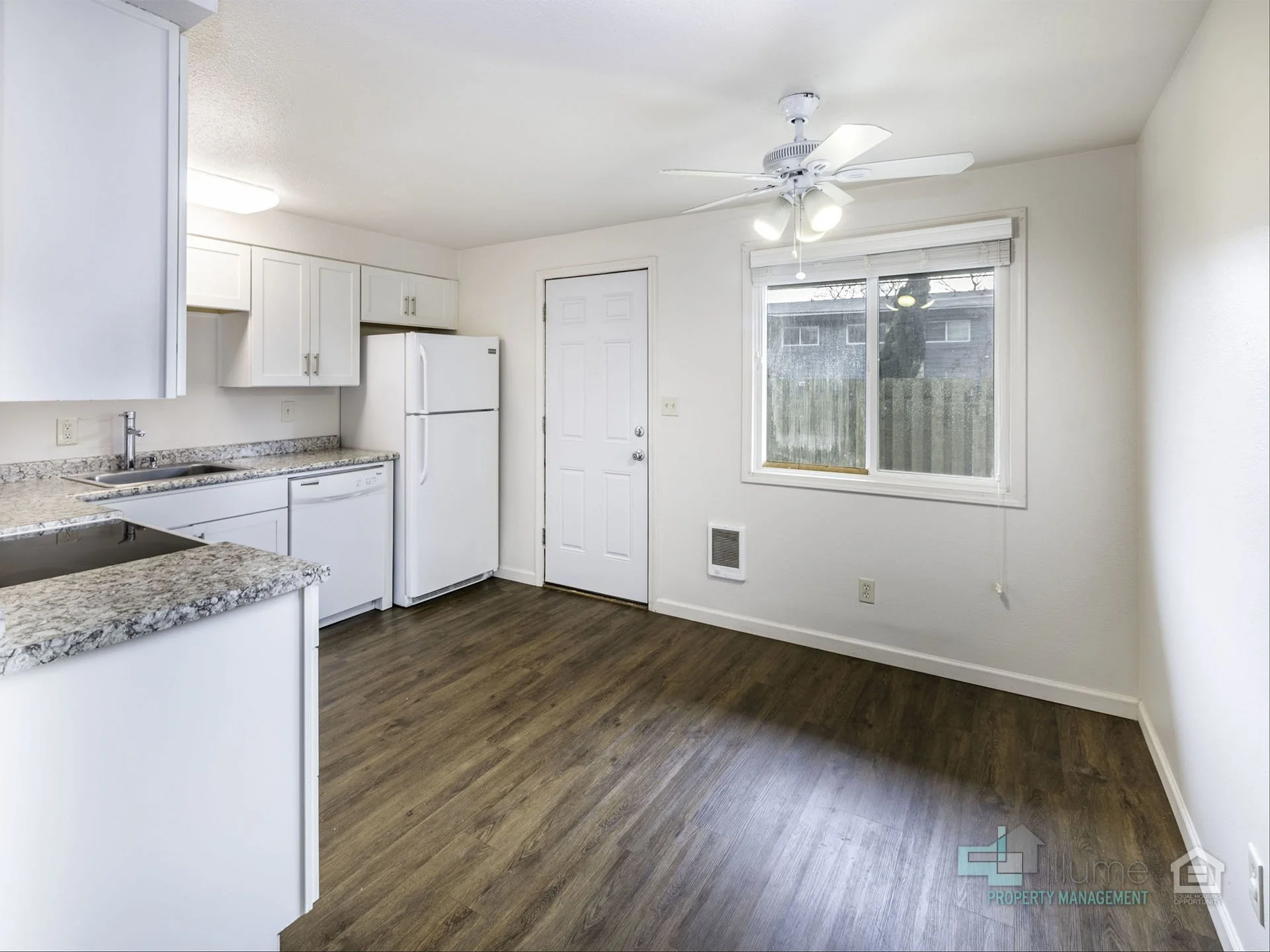 07b Kitchen Nook VS.jpg