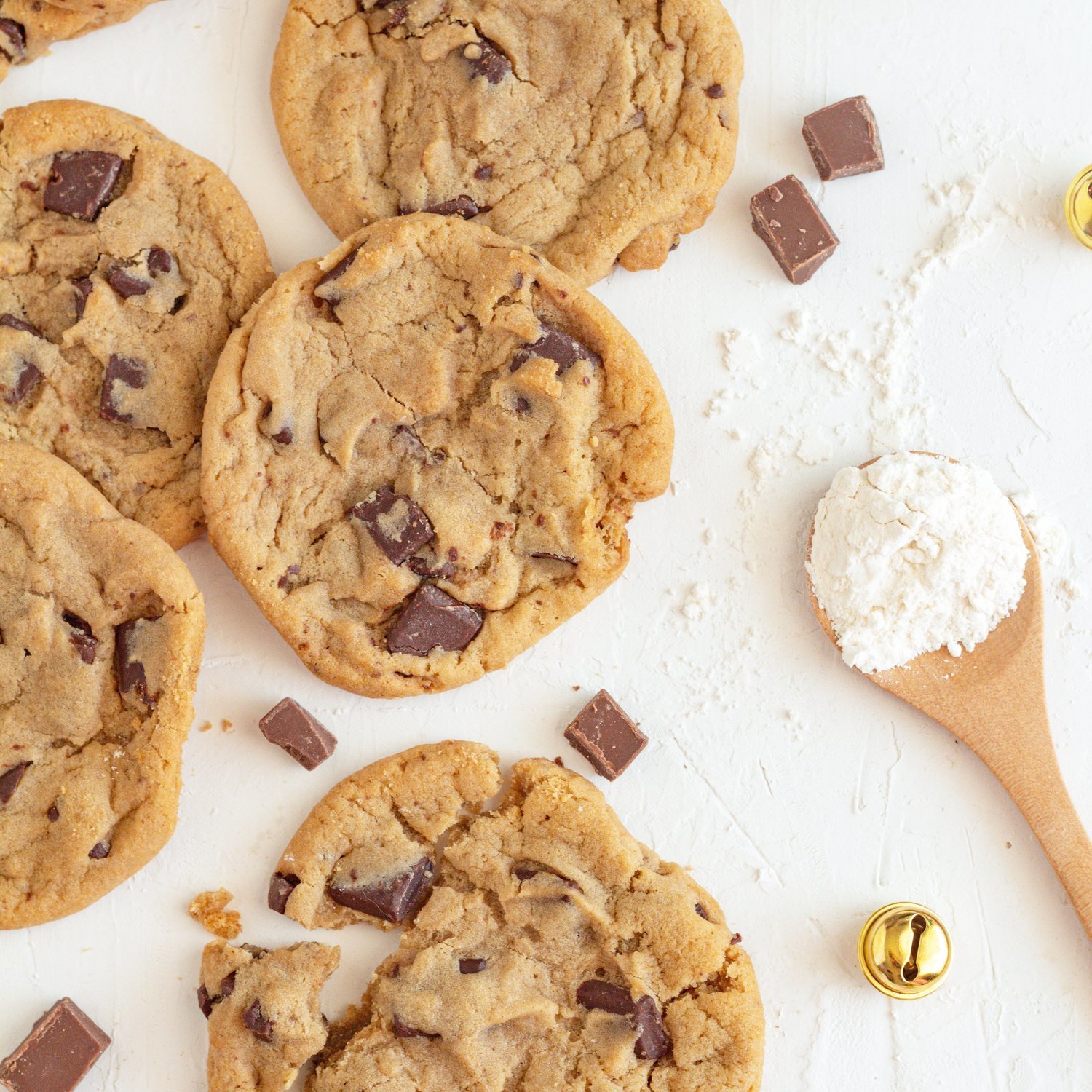 BROWN SUGAR CHOCOLATE CHIP COOKIES