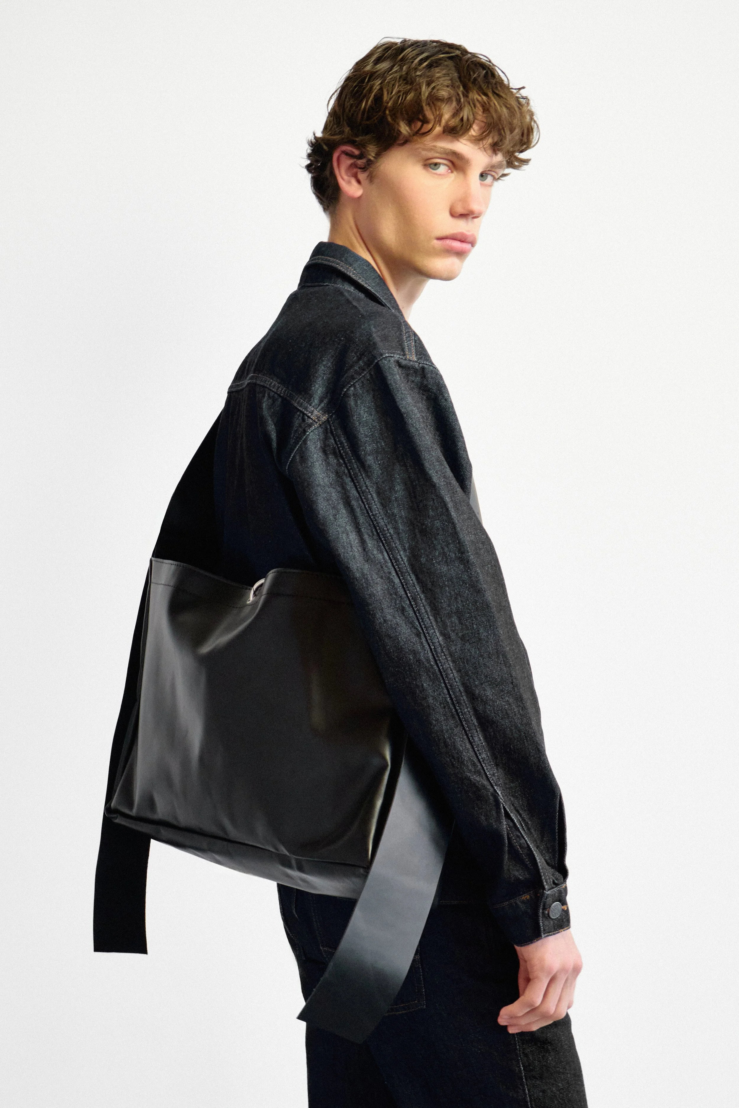 loop bag medium - black