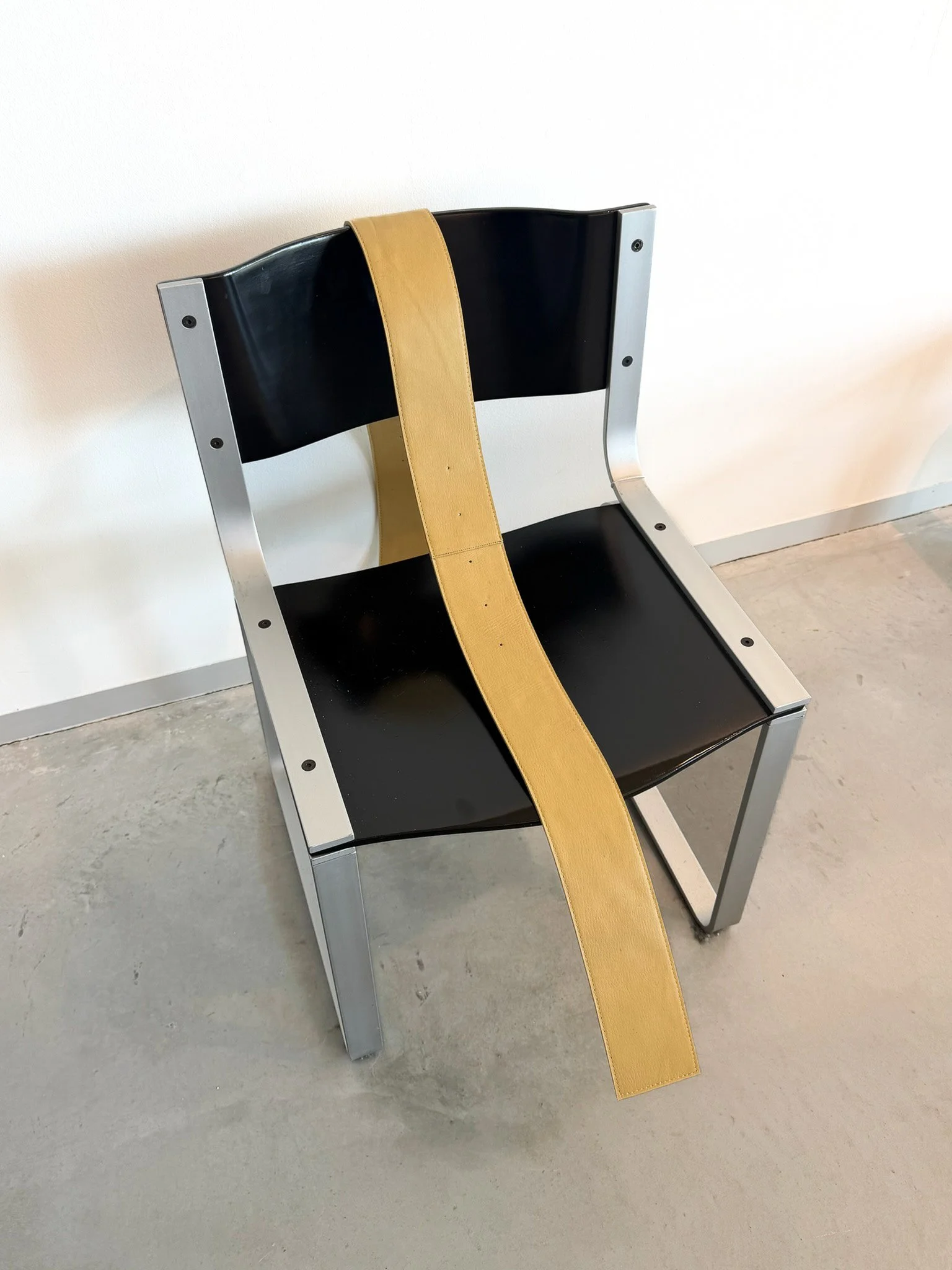 the butter yellow strap