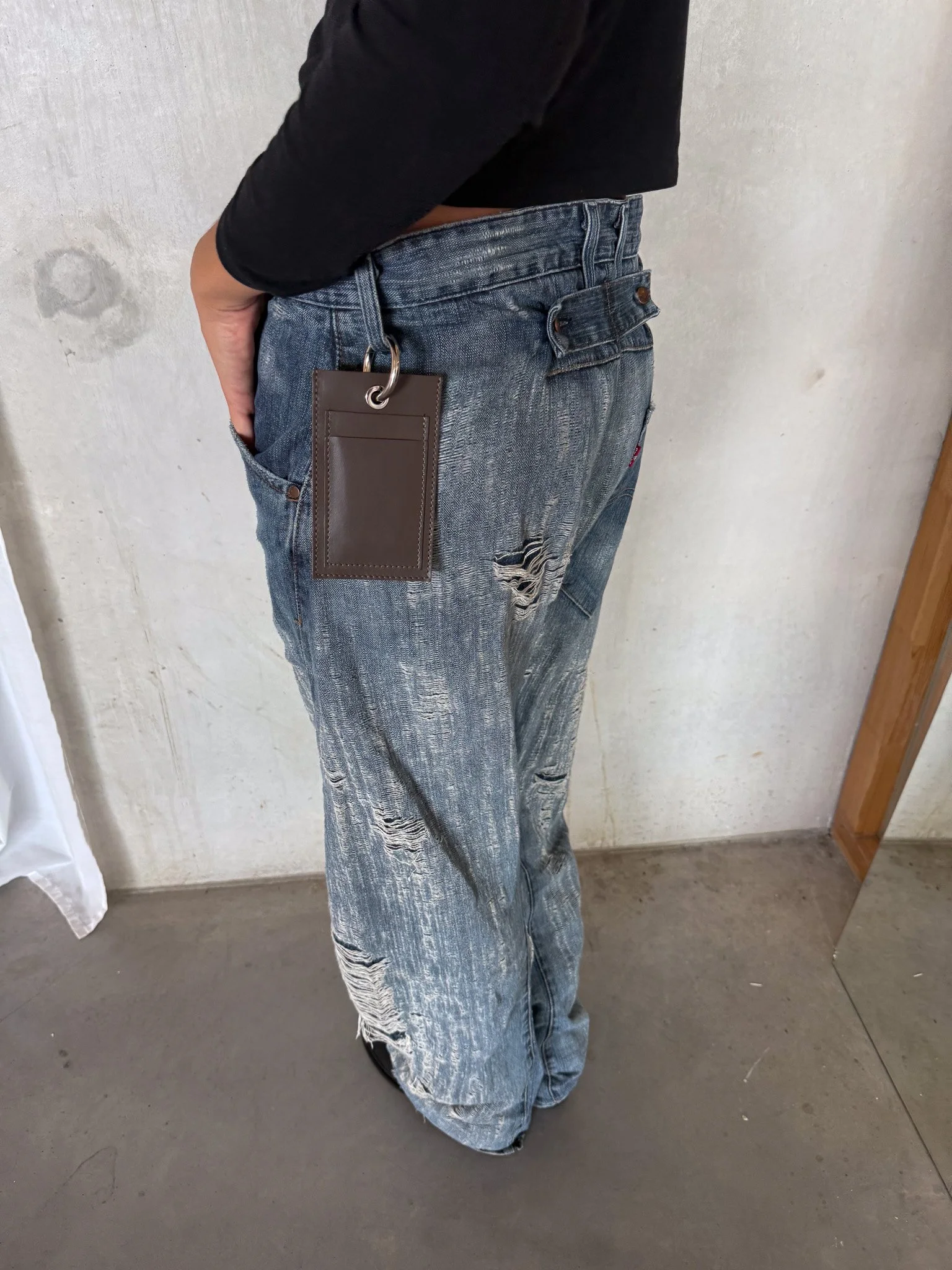 brown leather cardholder
