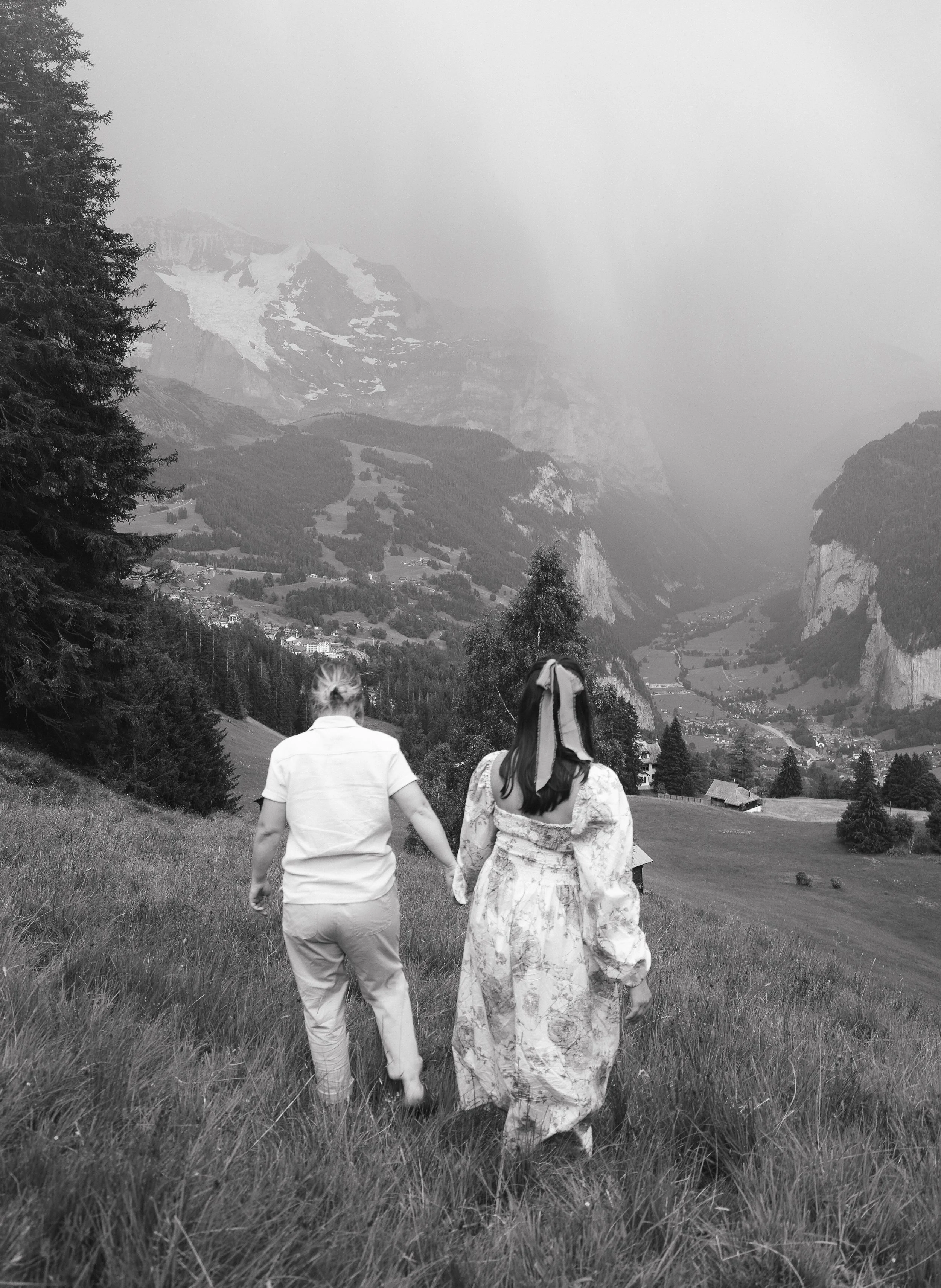 Switzerland-Black-and-White-picnic-women- intimate-wlw-wengen-sarah-fingarson_.jpg