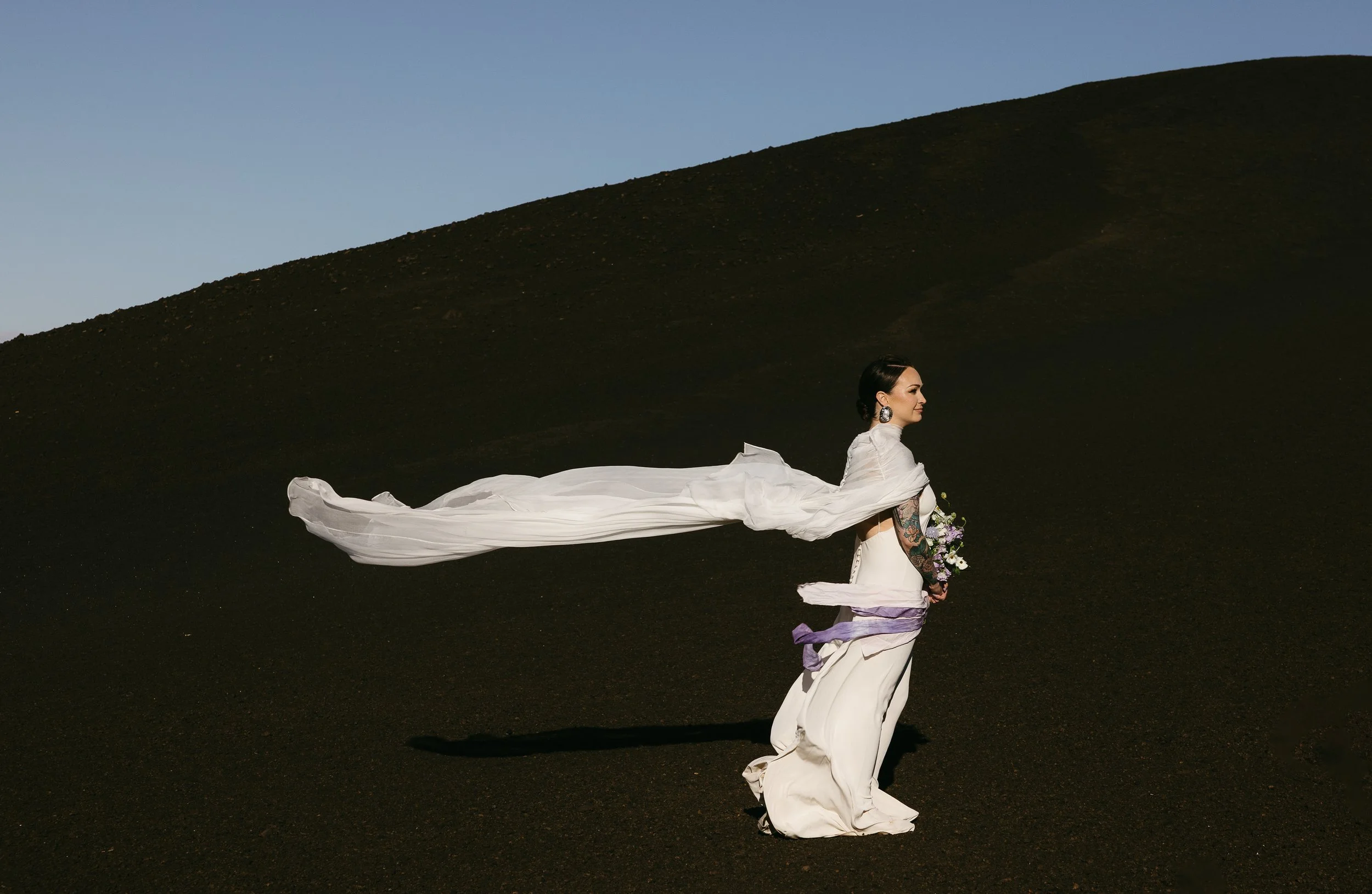 Copy of sarah-fingarson-gorgeous-bride-craters-of-the-moon-idaho-desert-elopement-editorial.jpg