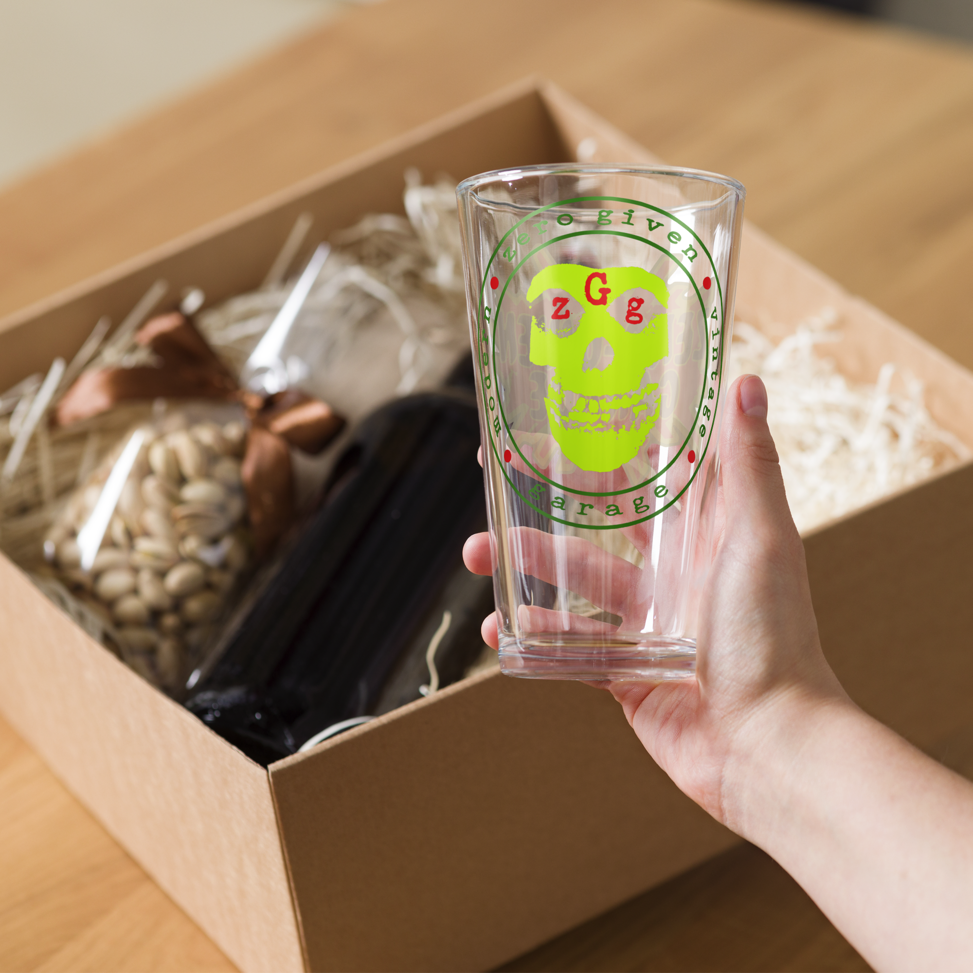 shaker-pint-glass-(16-oz)-16-oz-right-68b7b26937f6d.png