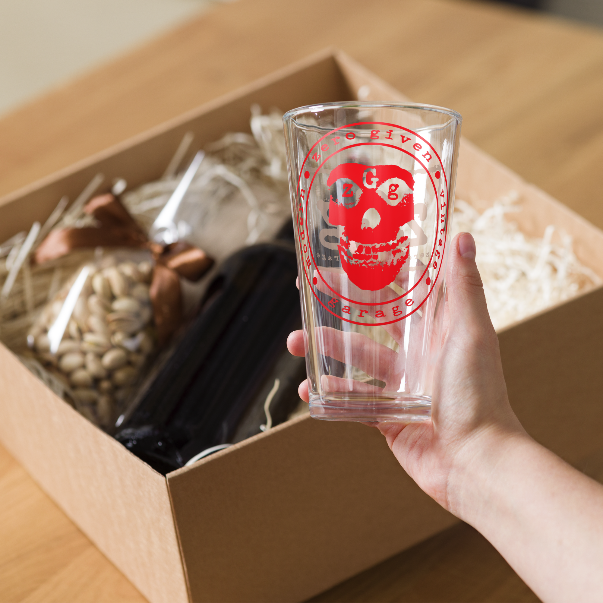 shaker-pint-glass-(16-oz)-16-oz-right-68b7dbd1ce2cd.png